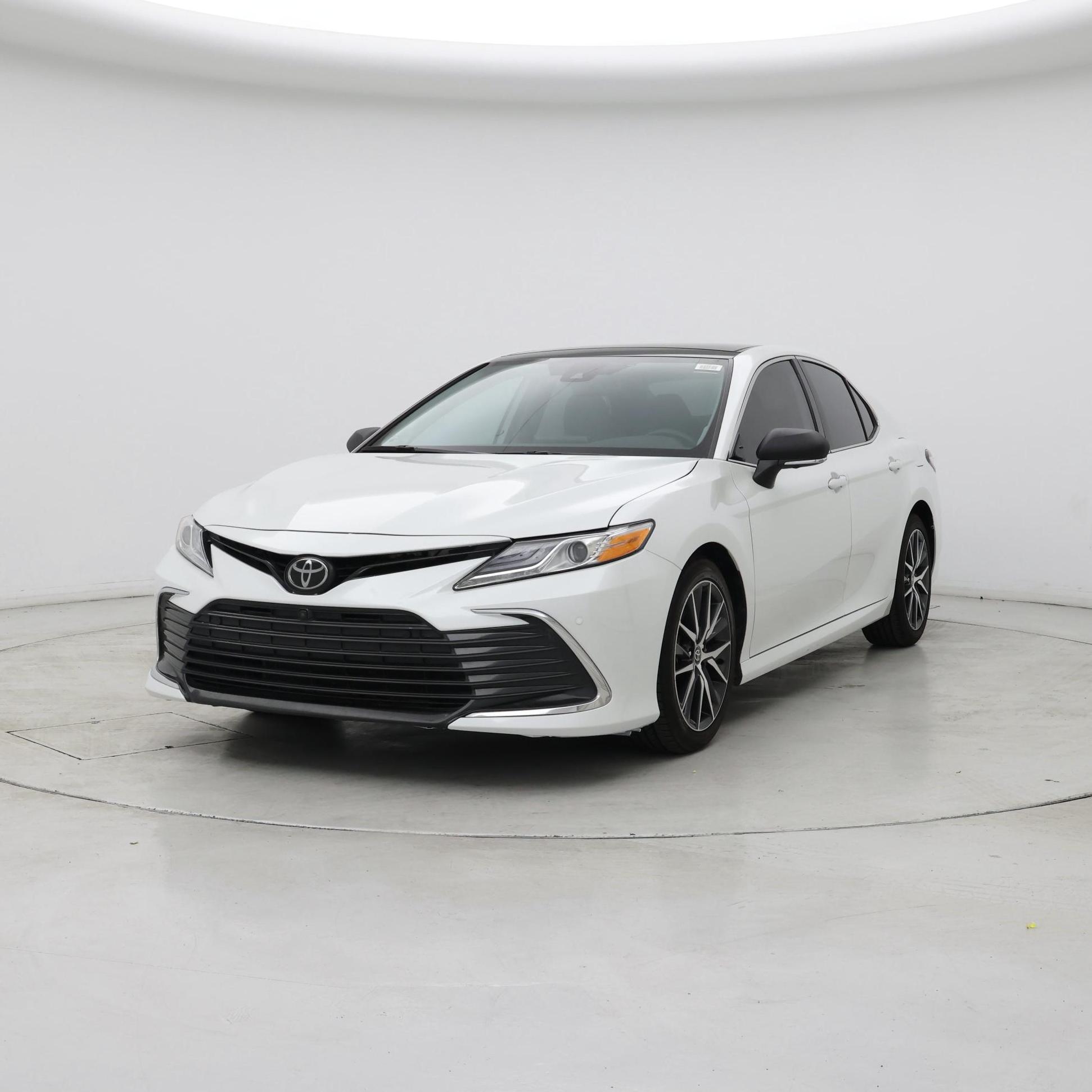 Thumbnail: 2022 Toyota Camry - 4