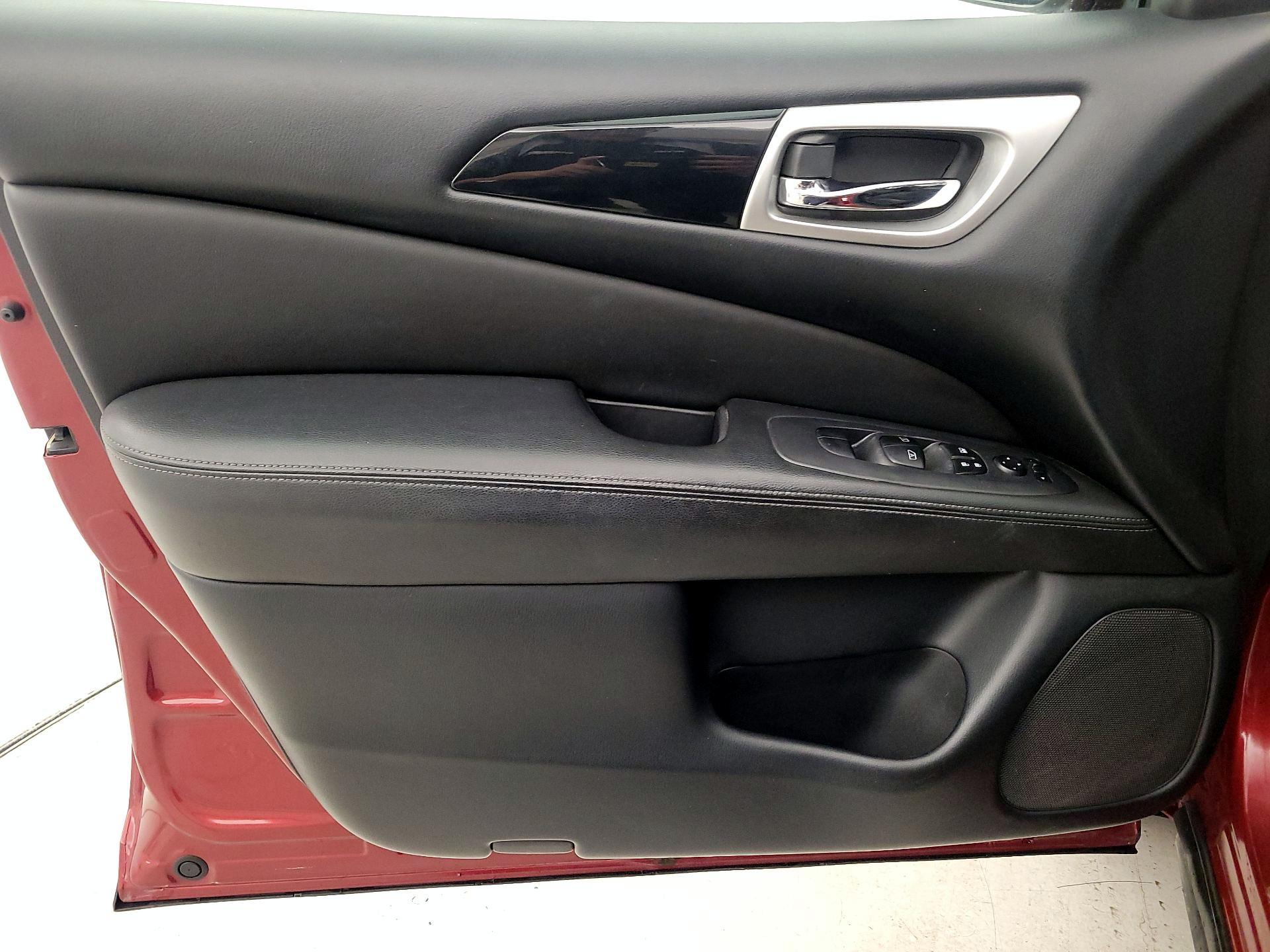 Thumbnail: 2018 Nissan Pathfinder - 12