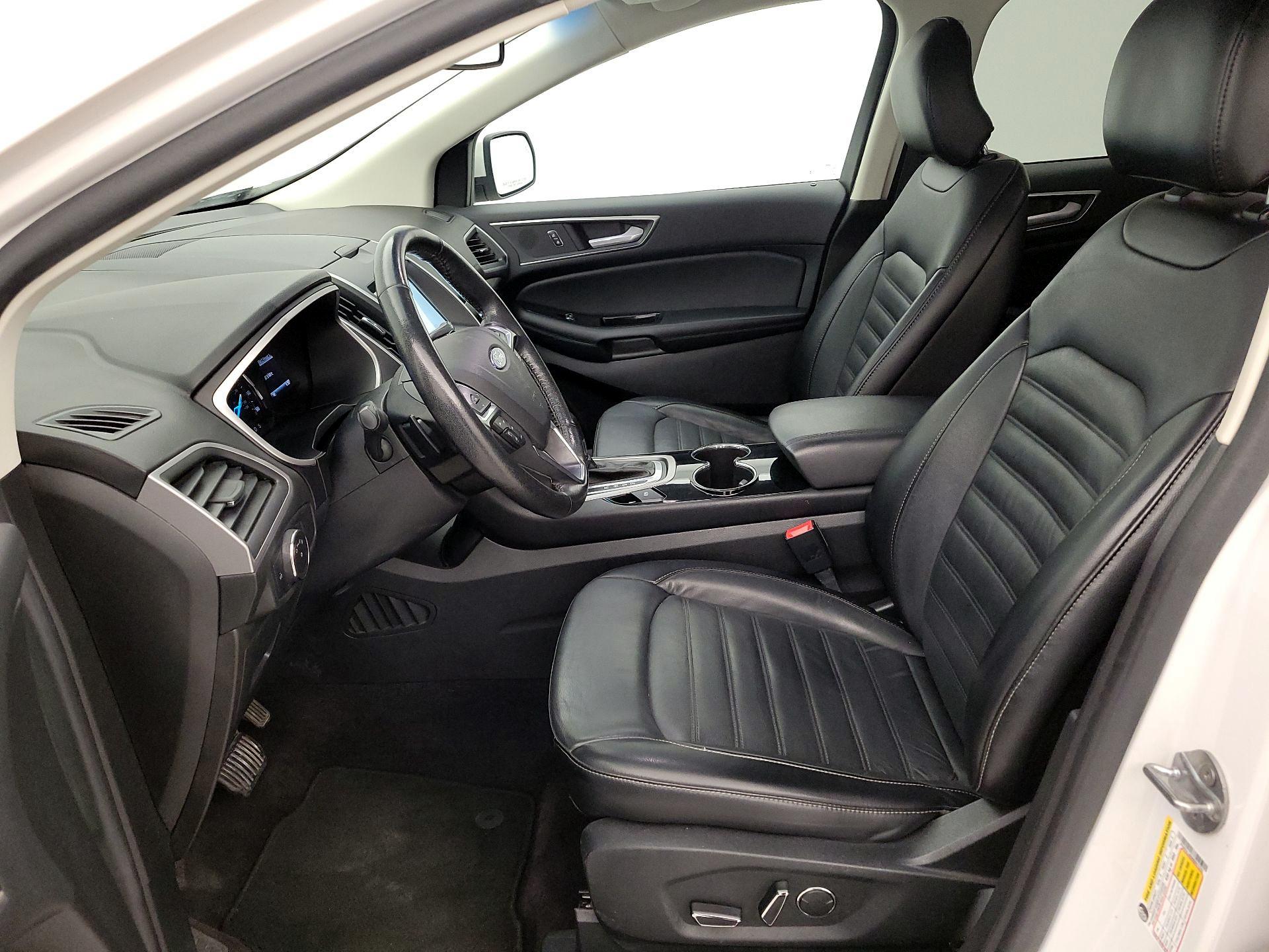 Thumbnail: 2017 Ford Edge - 11