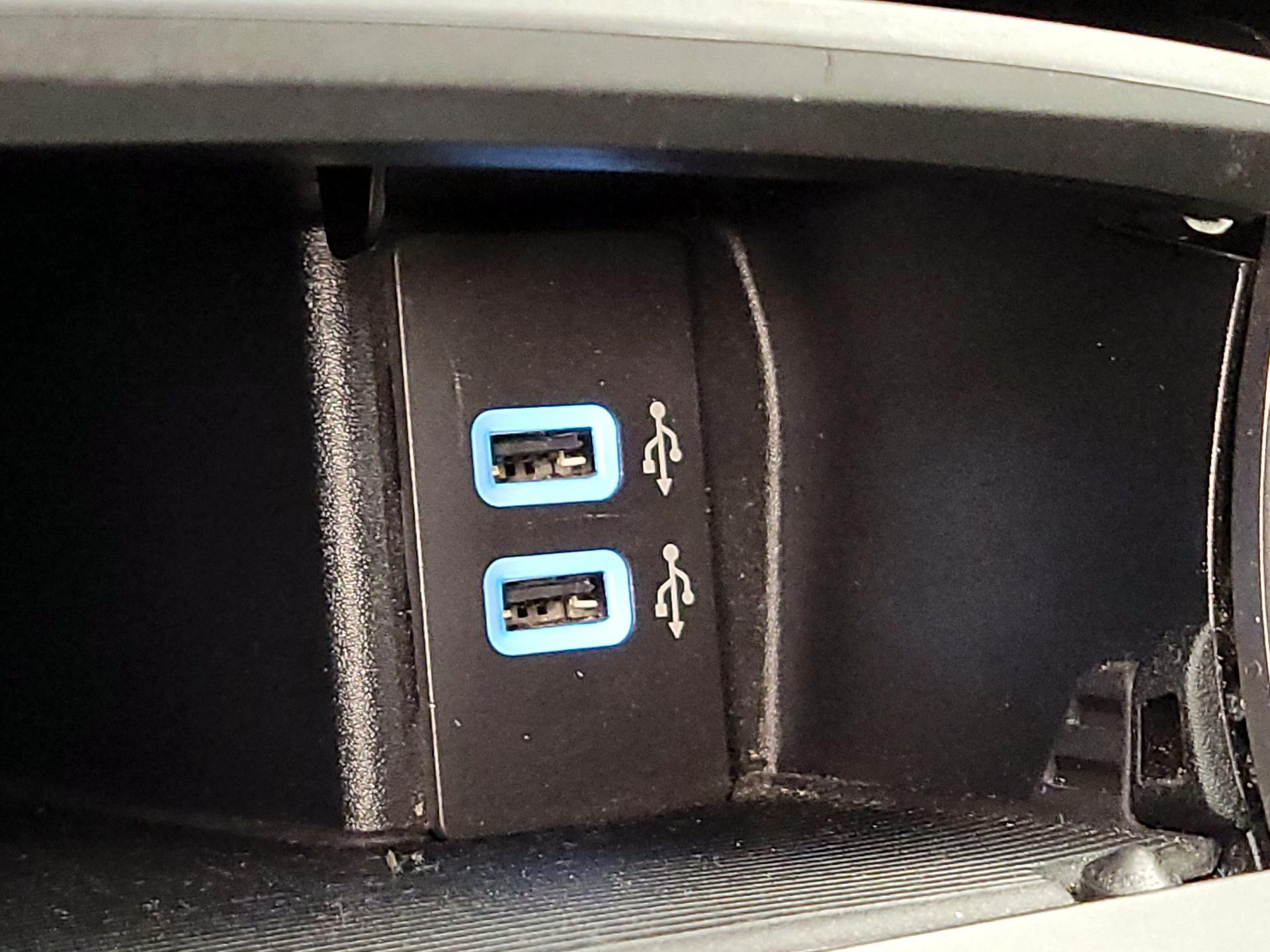 Thumbnail: 2017 Ford Edge - 19