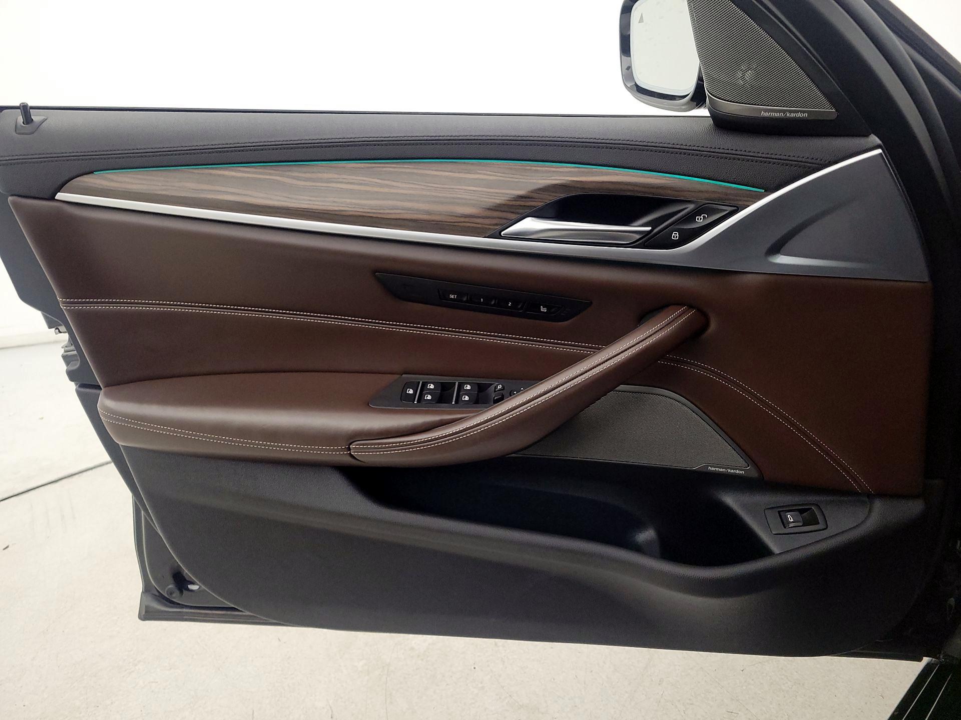 Thumbnail: 2020 BMW 5 Series - 12