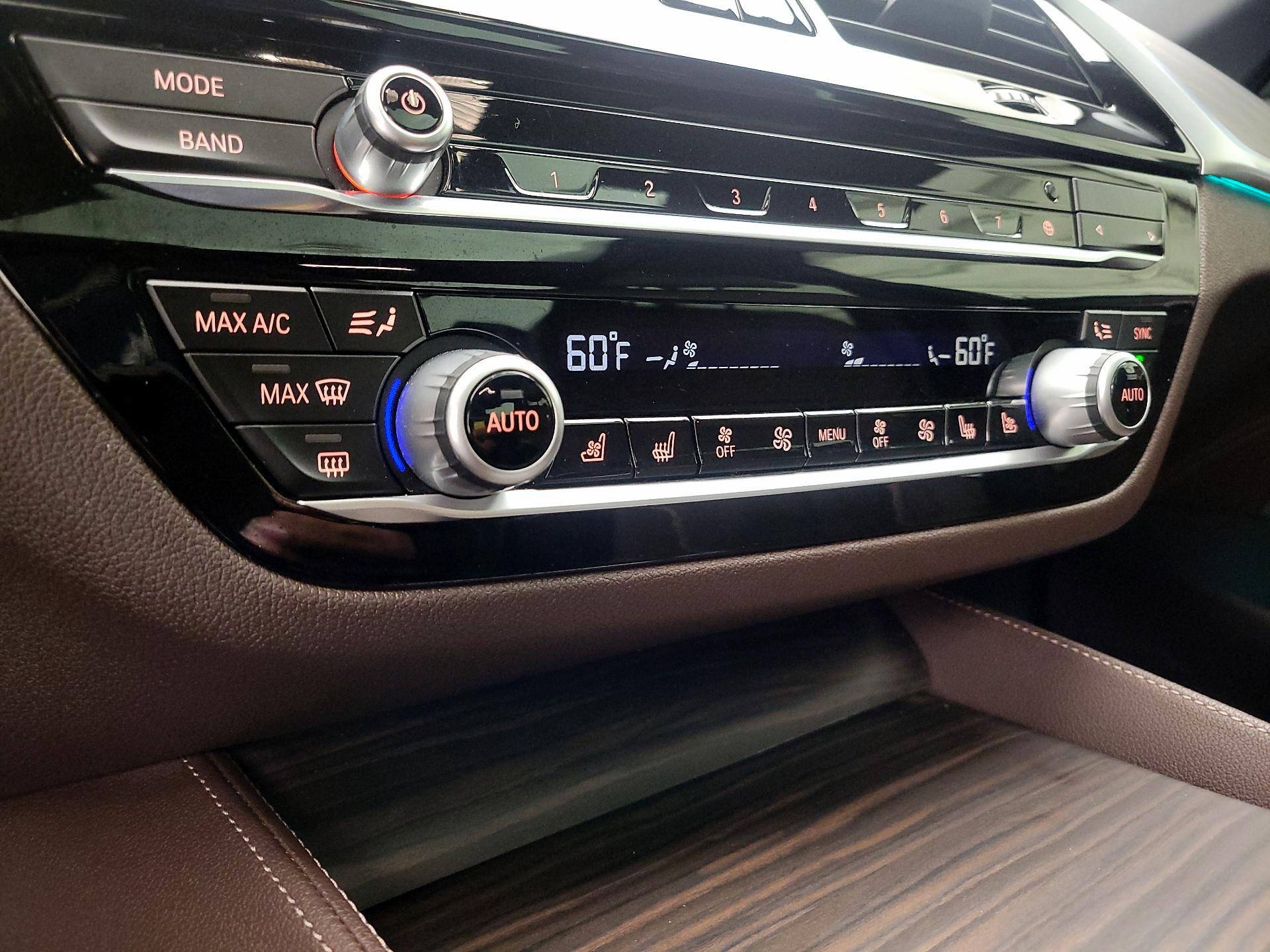 Thumbnail: 2020 BMW 5 Series - 17