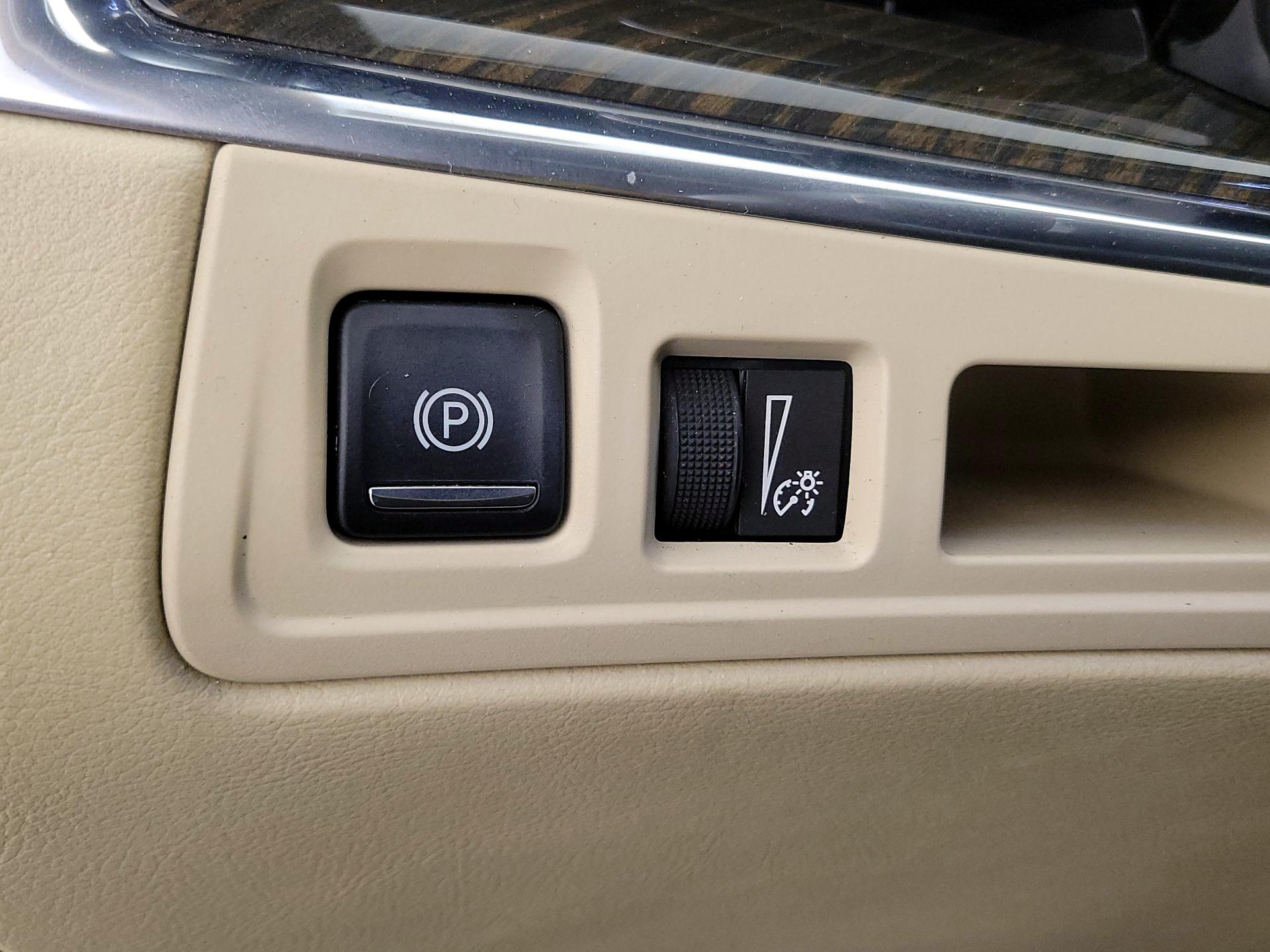 Thumbnail: 2017 Cadillac XT5 - 13