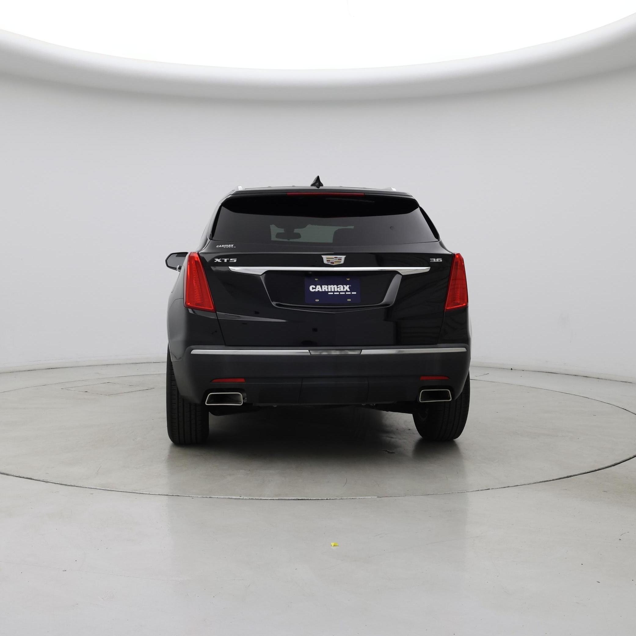 Thumbnail: 2017 Cadillac XT5 - 6