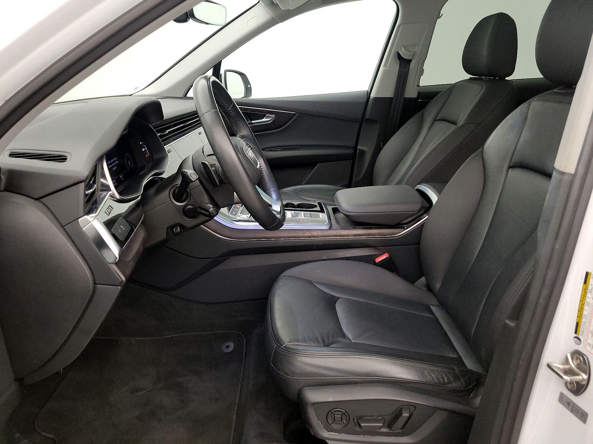 Thumbnail: 2020 Audi Q7 - 11