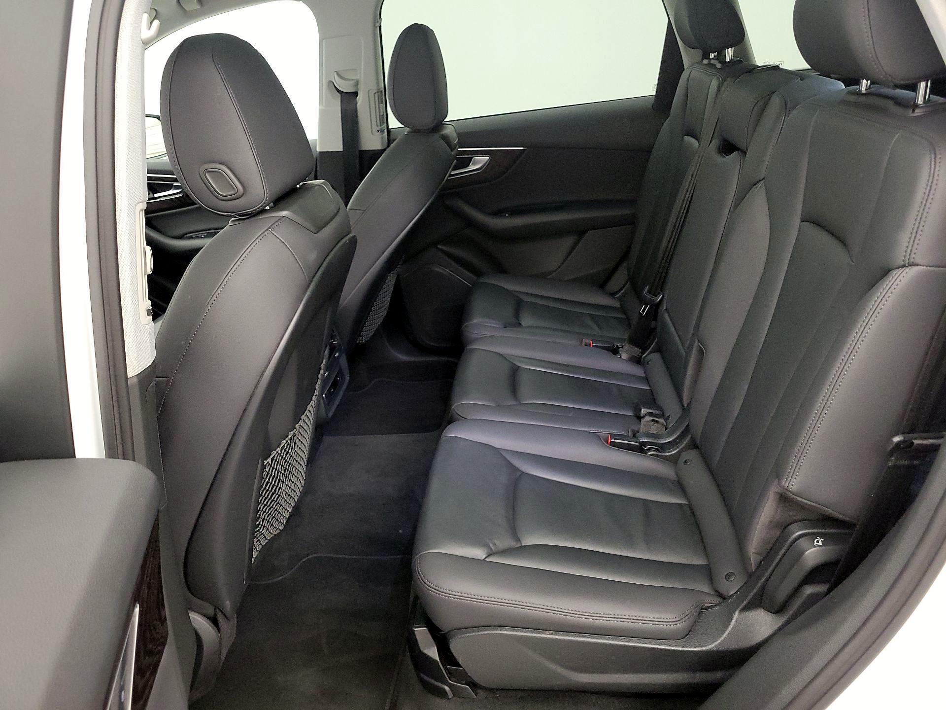 Thumbnail: 2020 Audi Q7 - 20