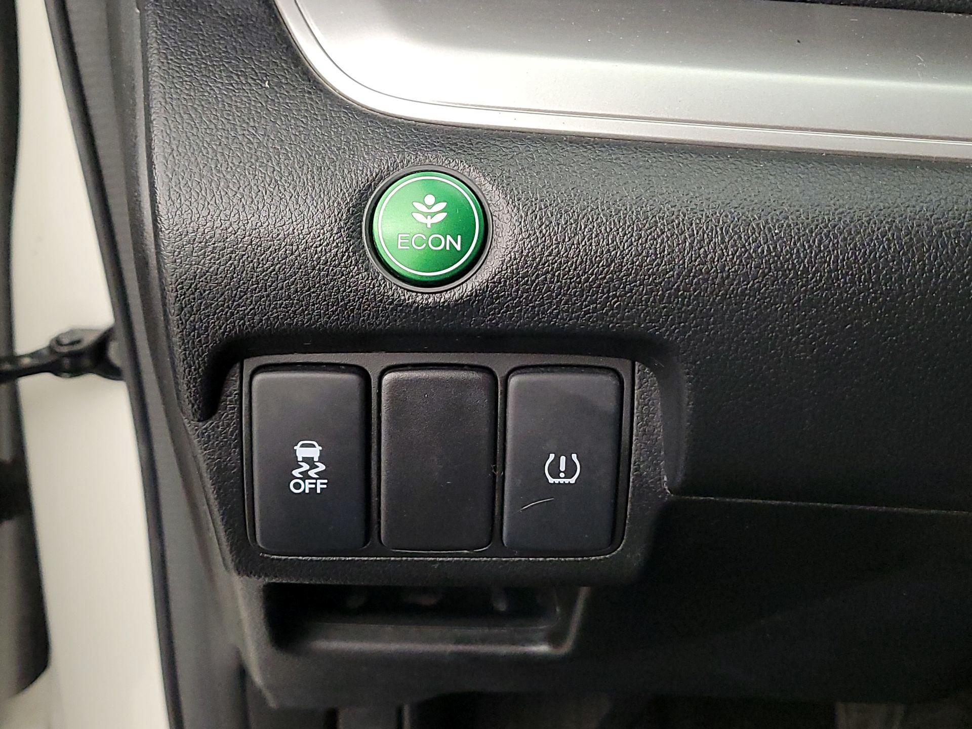 Thumbnail: 2016 Honda CR-V - 13