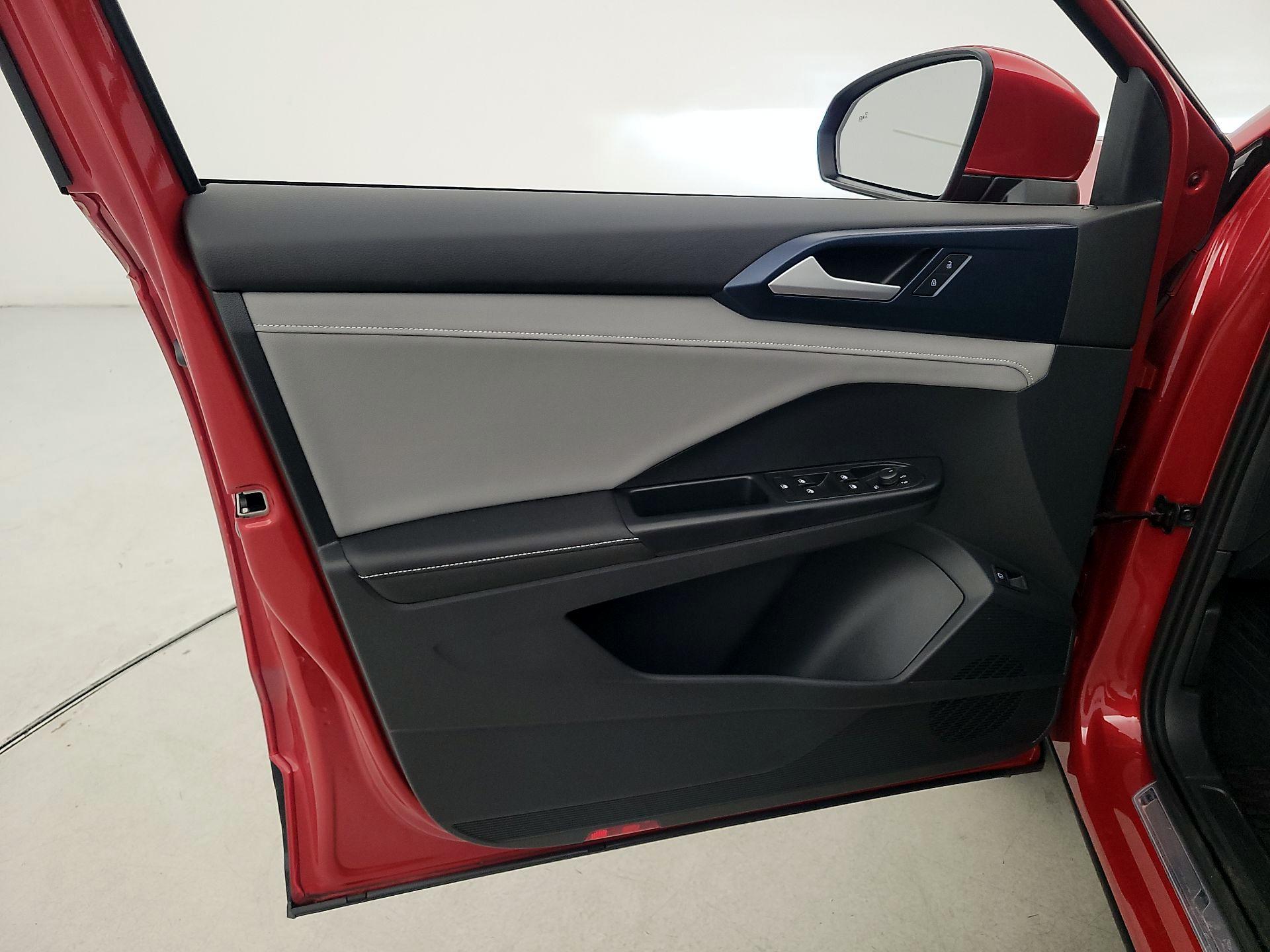 Thumbnail: 2024 Volkswagen Taos - 12