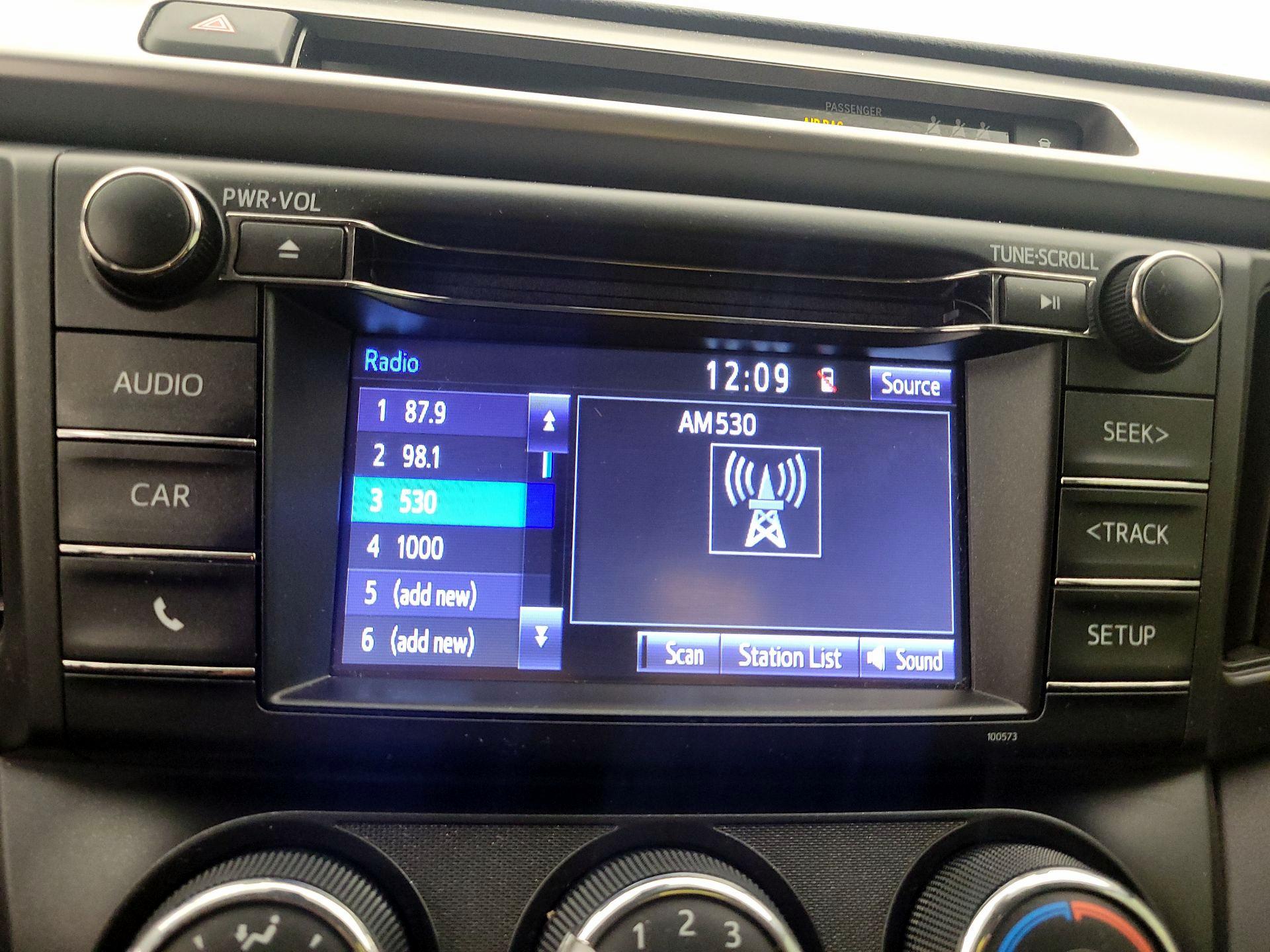 Thumbnail: 2017 Toyota RAV4 - 15