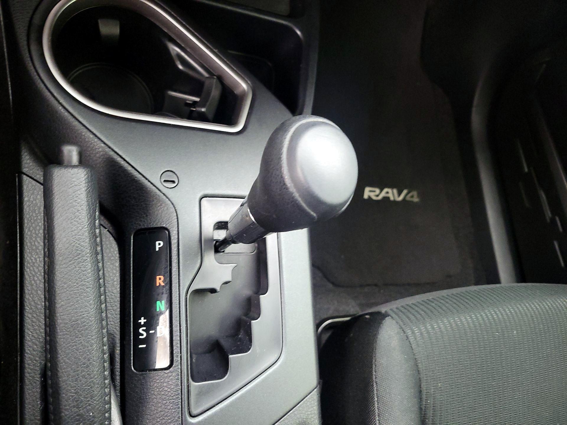 Thumbnail: 2017 Toyota RAV4 - 17