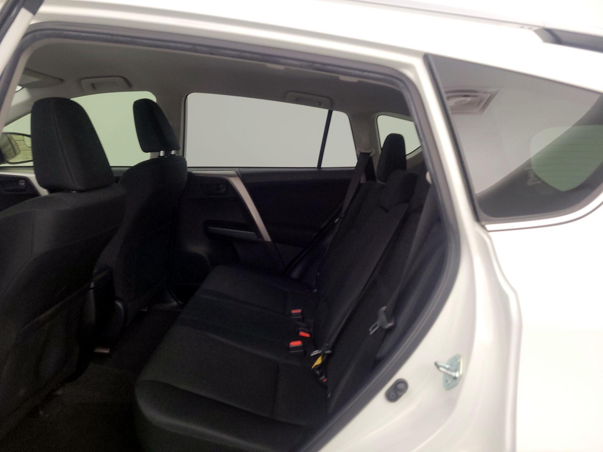 Thumbnail: 2017 Toyota RAV4 - 19