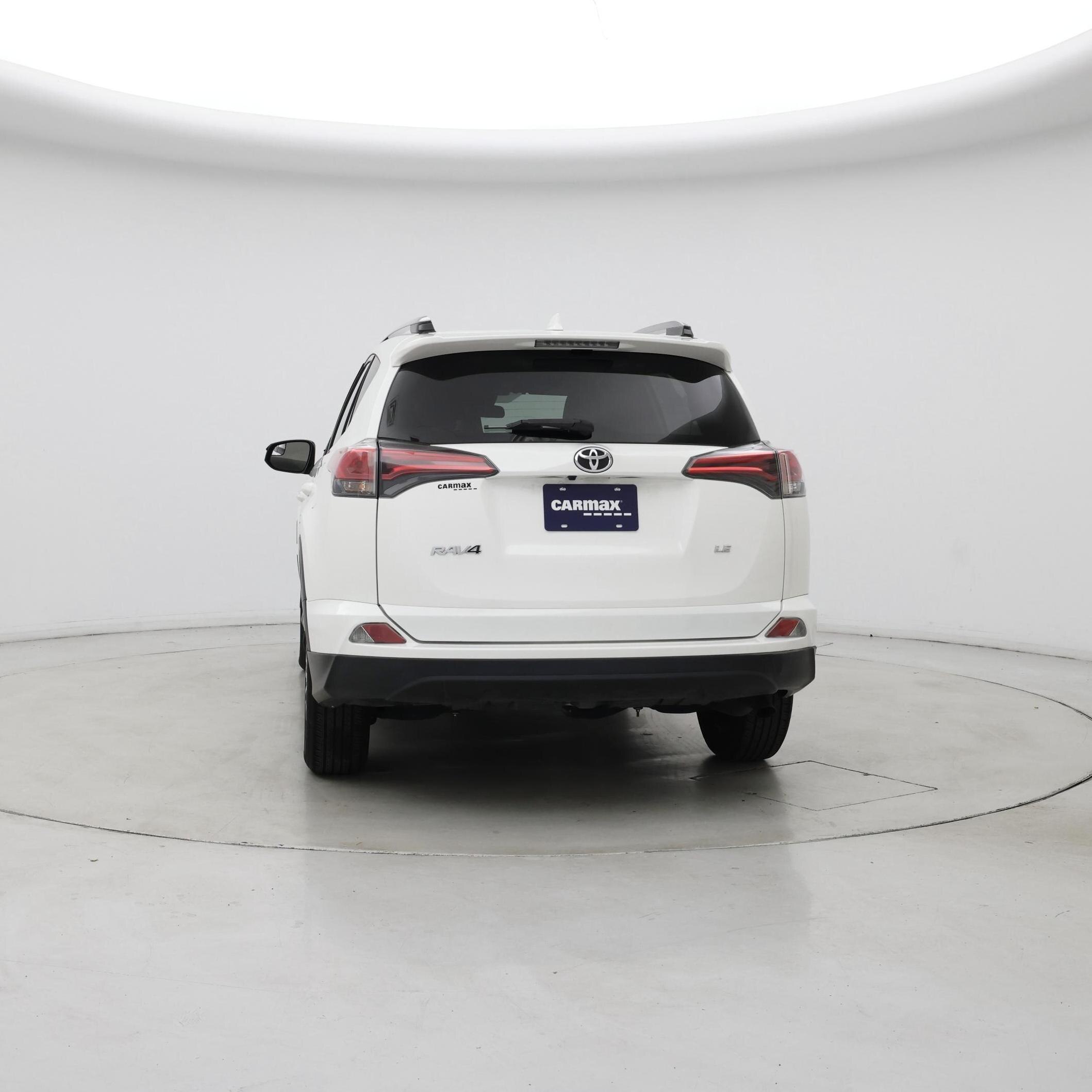 Thumbnail: 2017 Toyota RAV4 - 6