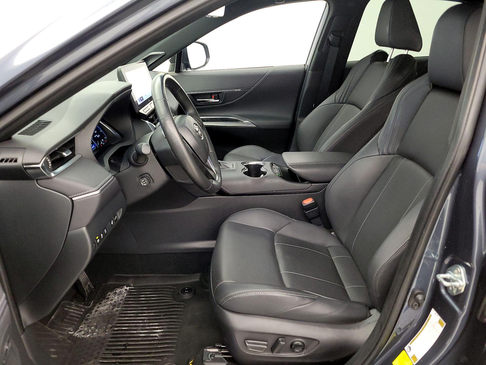 Thumbnail: 2024 Toyota Venza - 11