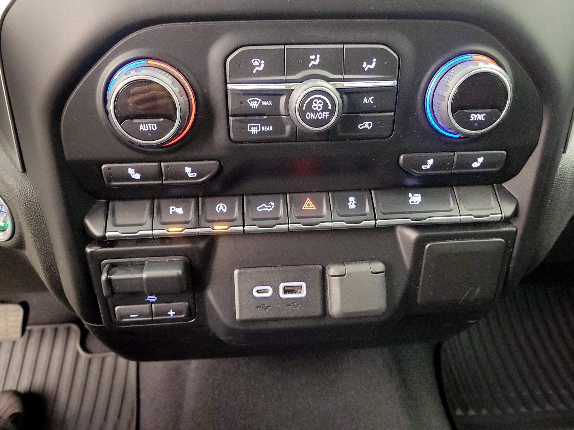 Thumbnail: 2019 Chevrolet Silverado 1500 - 16