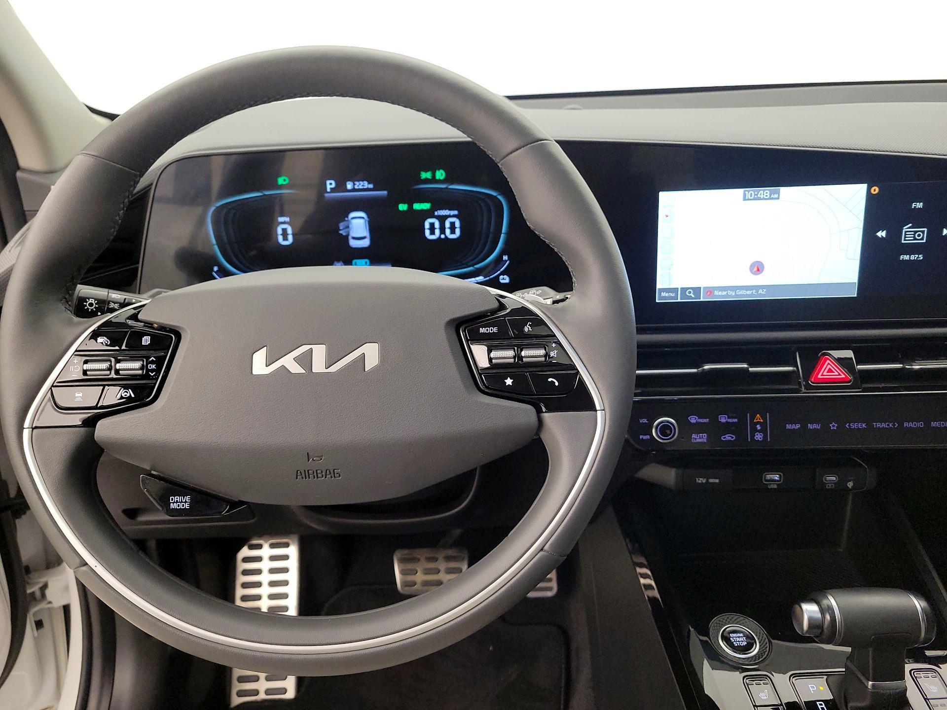 Thumbnail: 2023 Kia Niro - 10