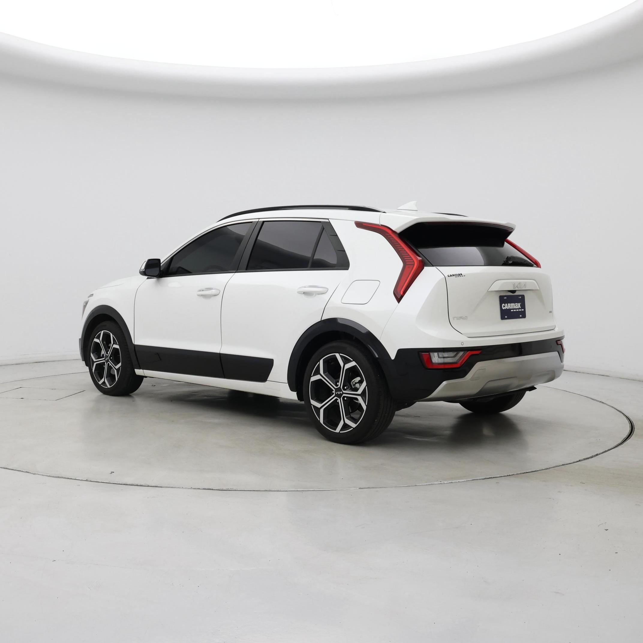 Thumbnail: 2023 Kia Niro - 2