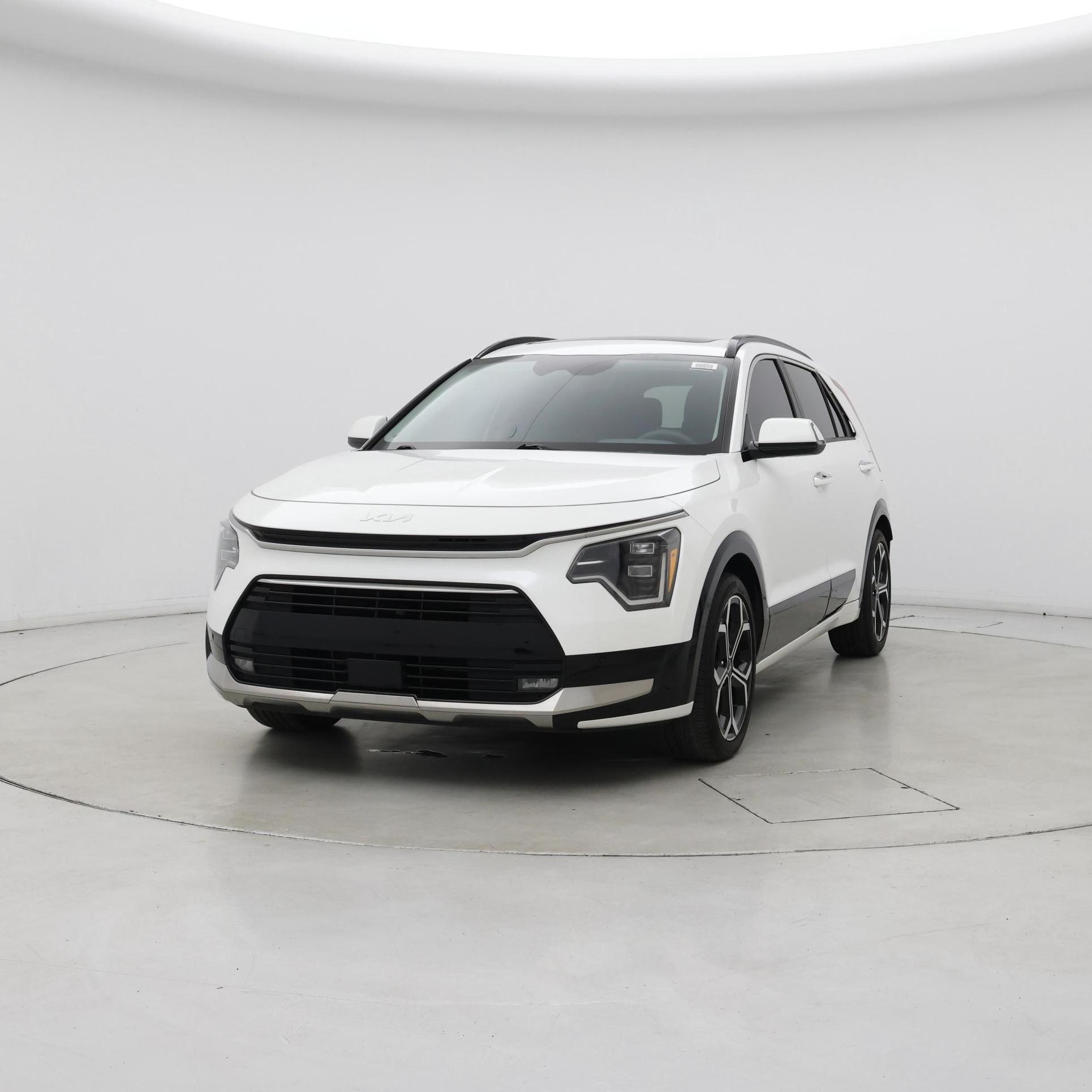 Thumbnail: 2023 Kia Niro - 4