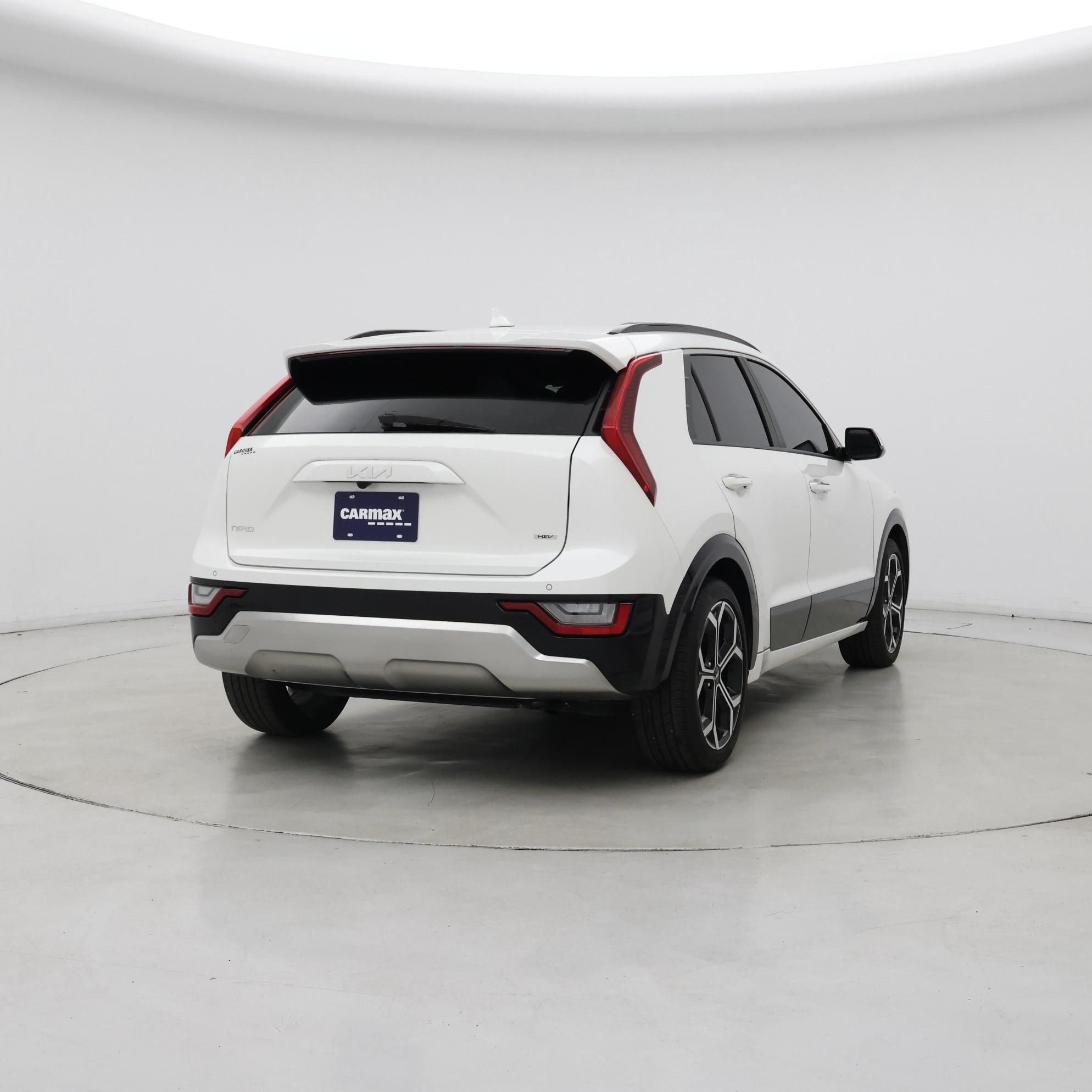 Thumbnail: 2023 Kia Niro - 8