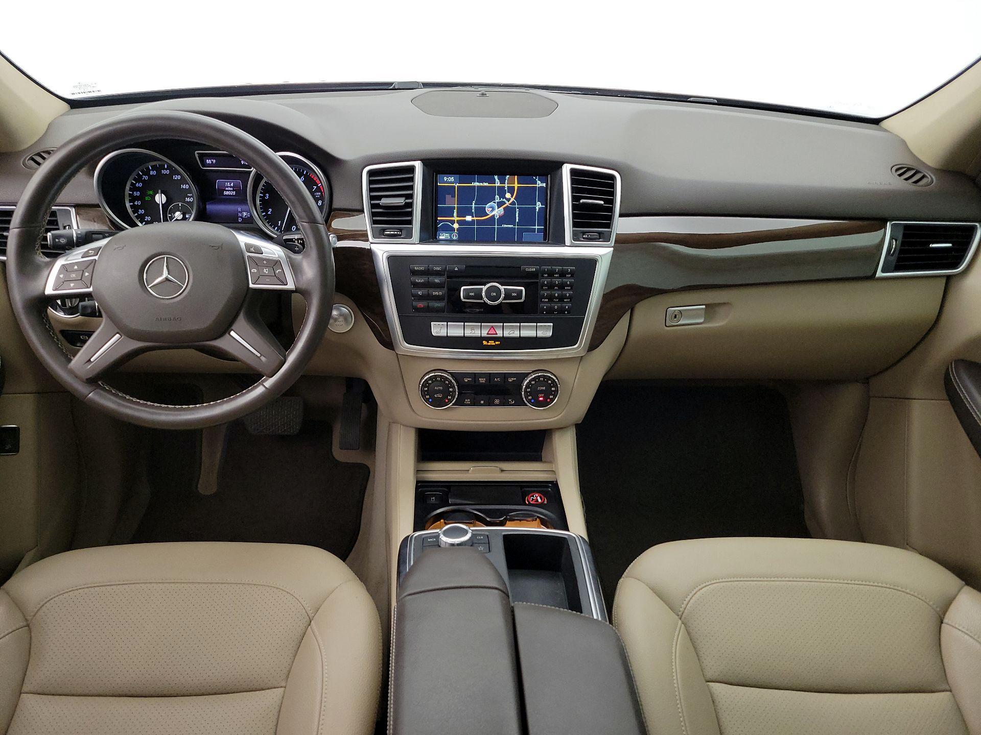 Thumbnail: 2015 Mercedes-Benz M-Class - 9