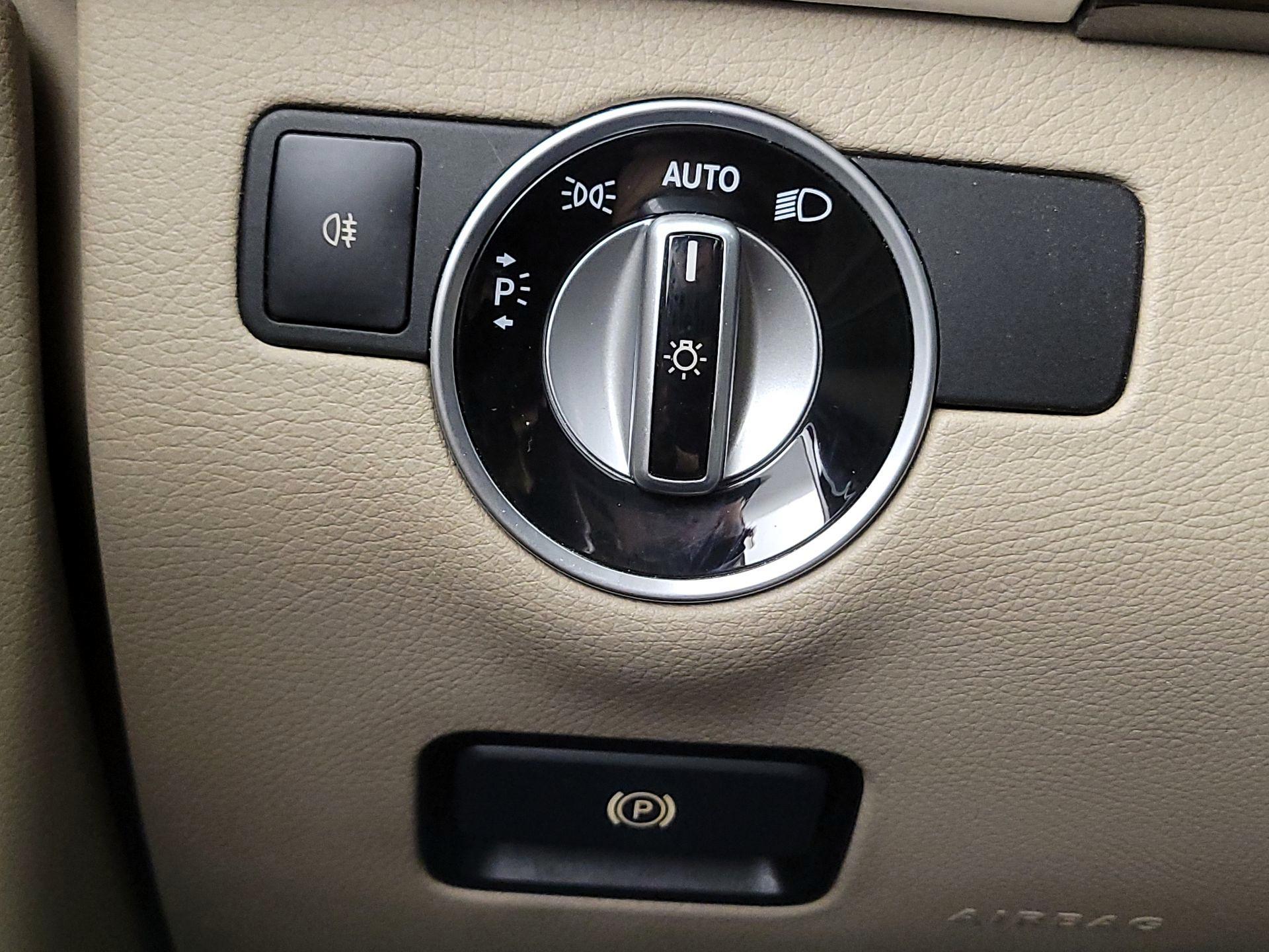 Thumbnail: 2015 Mercedes-Benz M-Class - 13