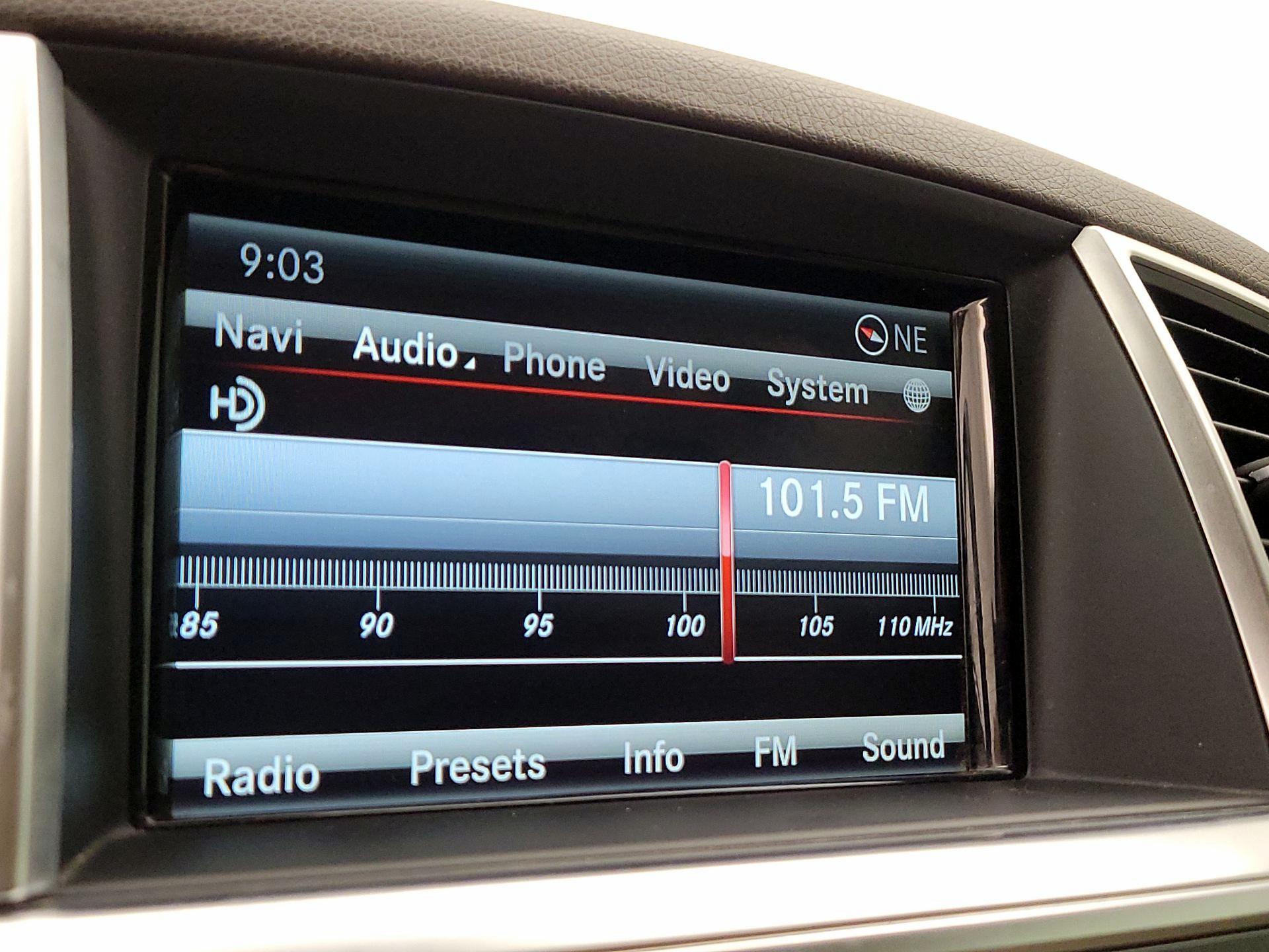 Thumbnail: 2015 Mercedes-Benz M-Class - 16