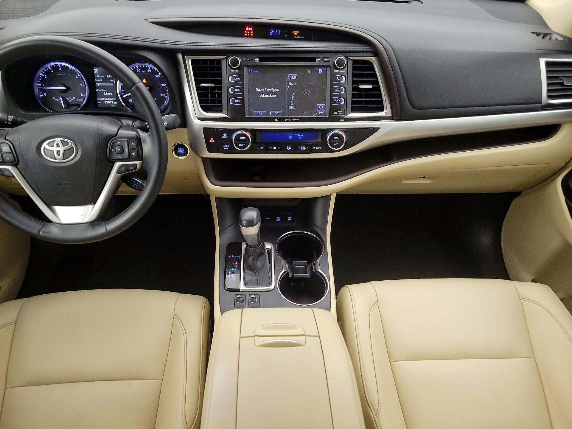 Thumbnail: 2019 Toyota Highlander - 9