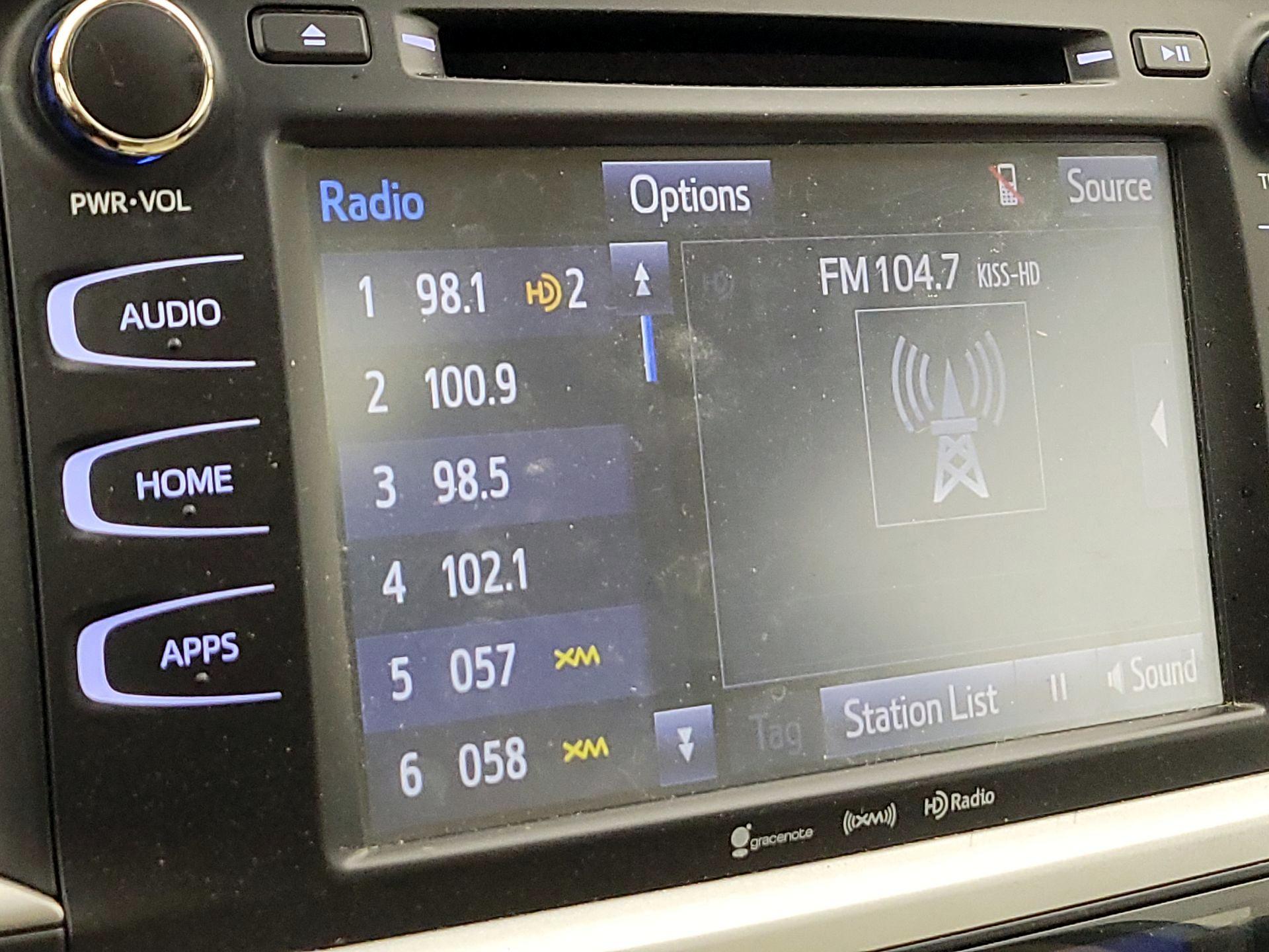 Thumbnail: 2019 Toyota Highlander - 16