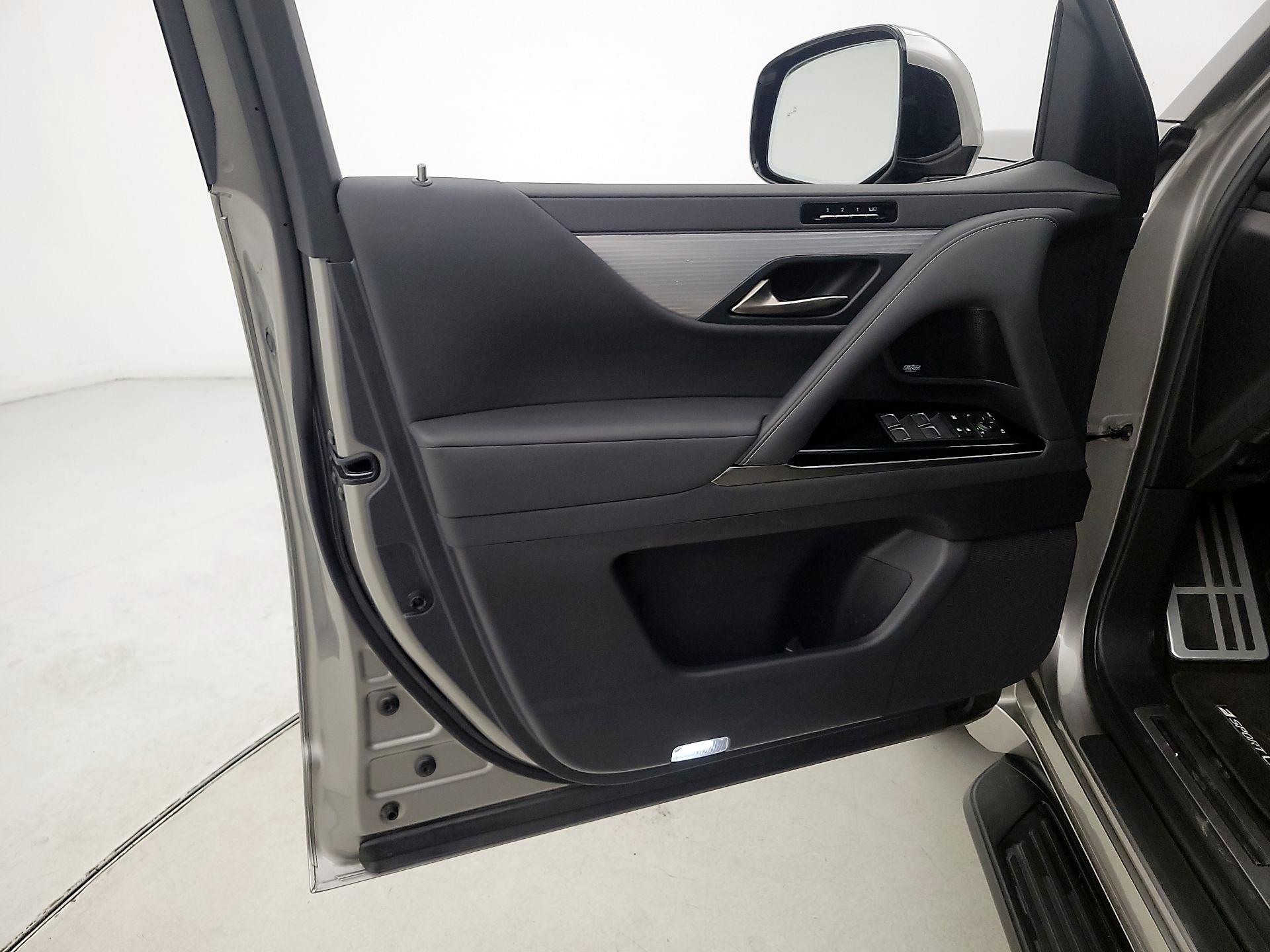 Thumbnail: 2023 Lexus LX - 12