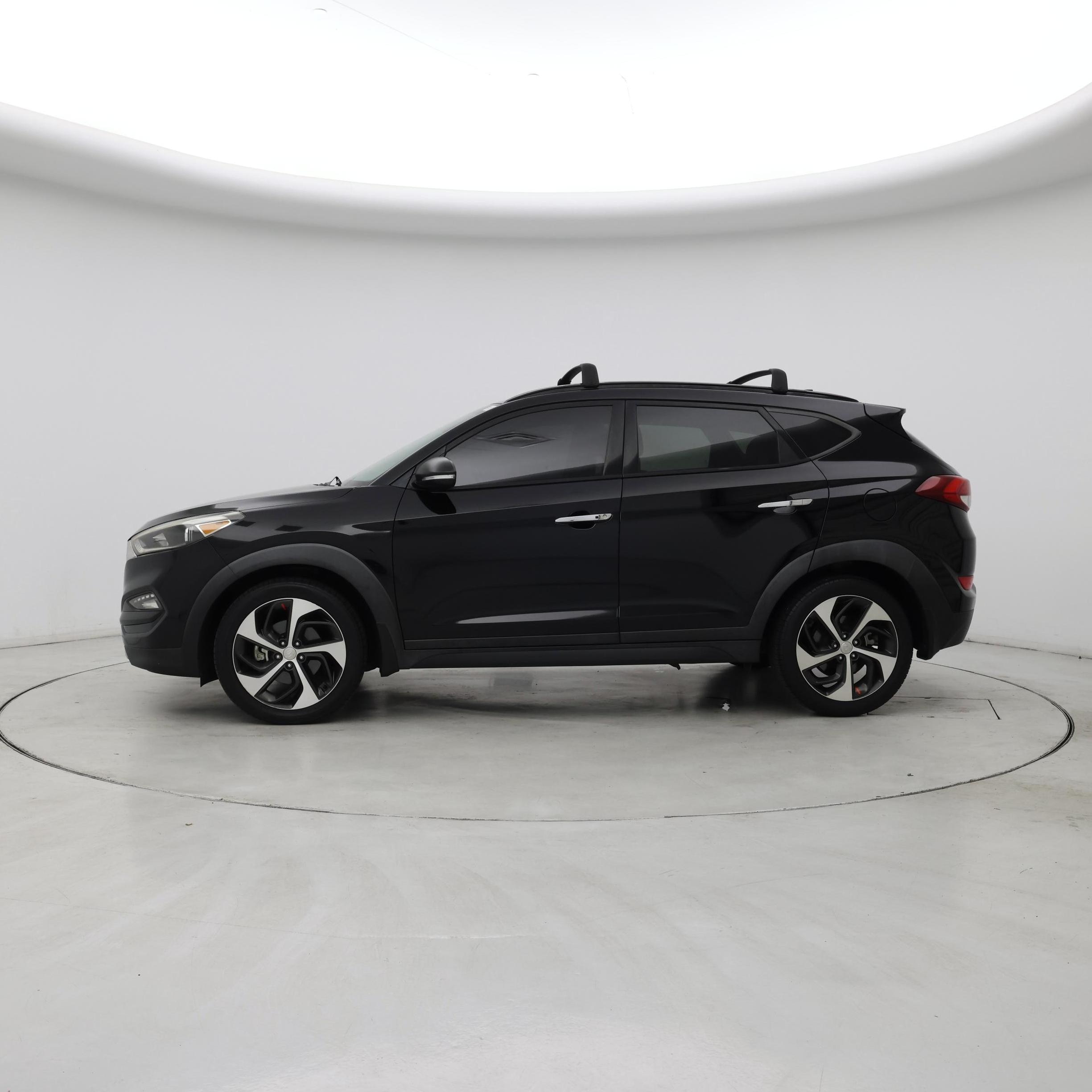 Thumbnail: 2017 Hyundai Tucson - 3