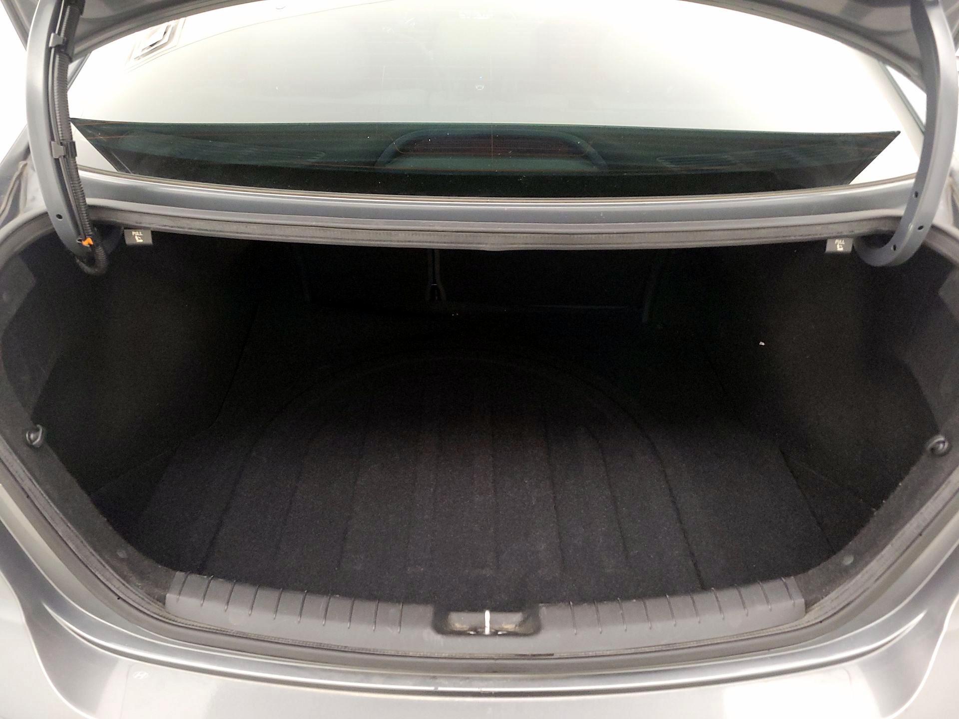 Thumbnail: 2018 Hyundai Elantra - 20