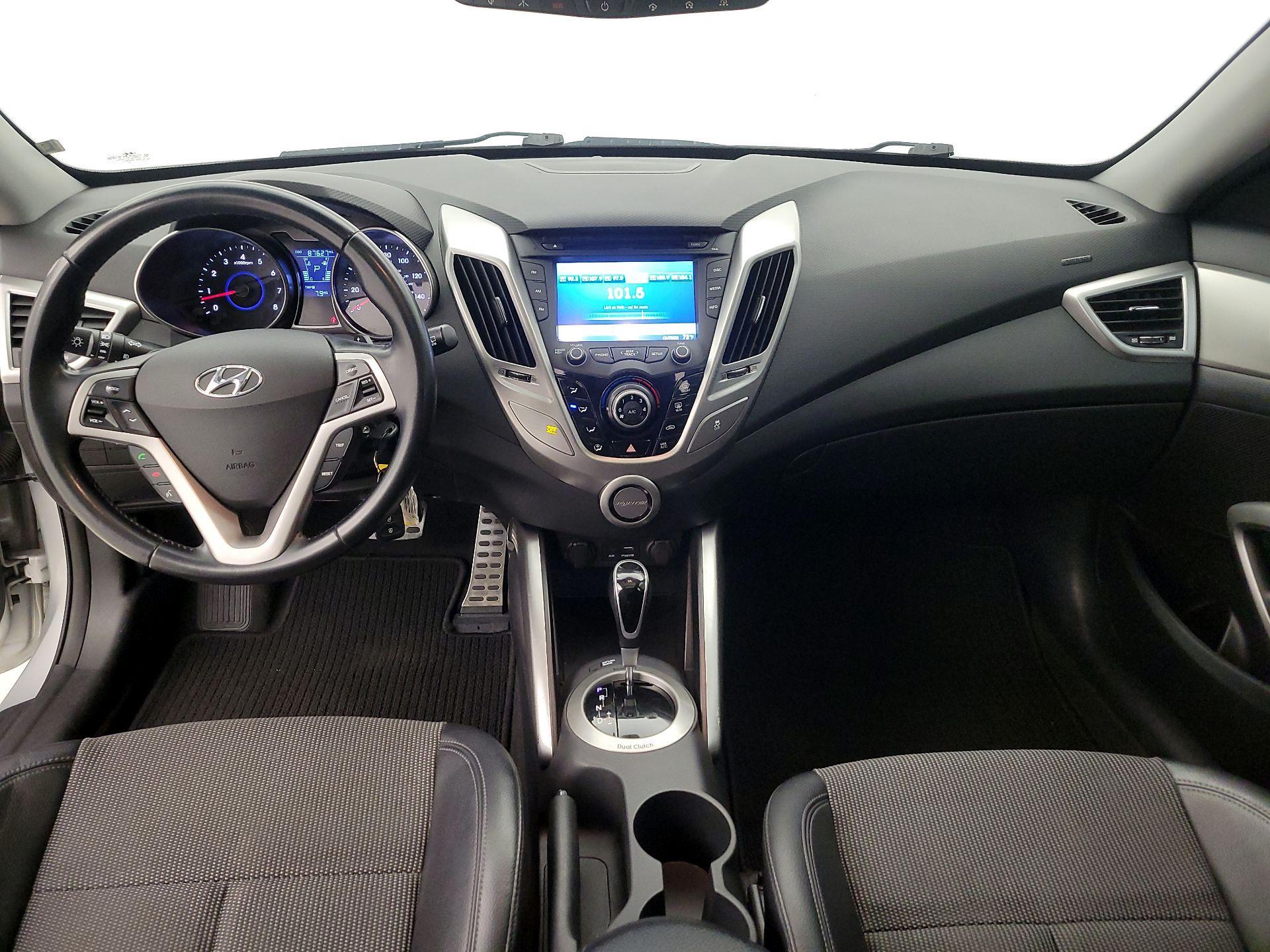 Thumbnail: 2015 Hyundai Veloster - 9