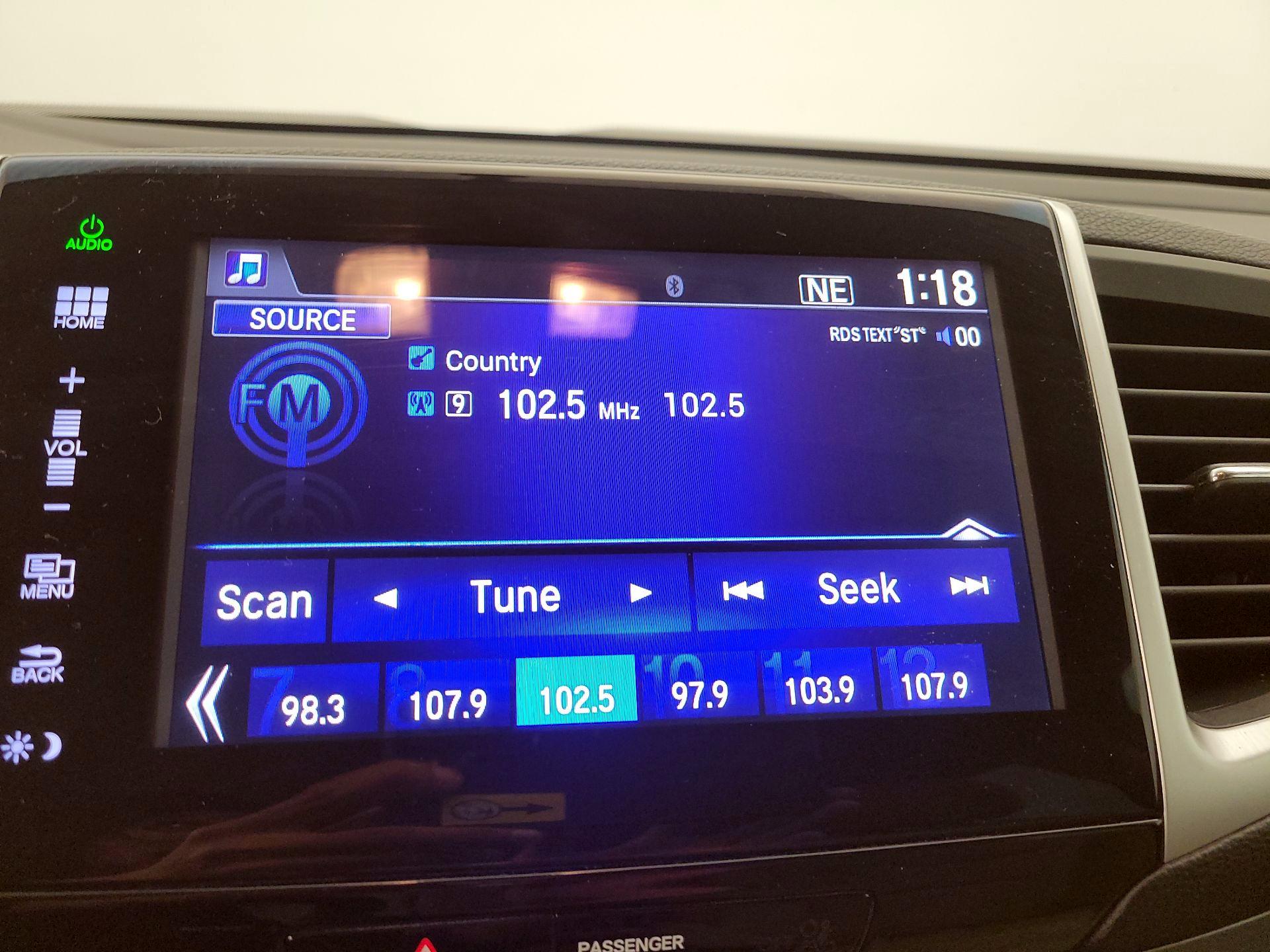 Thumbnail: 2016 Honda Pilot - 15