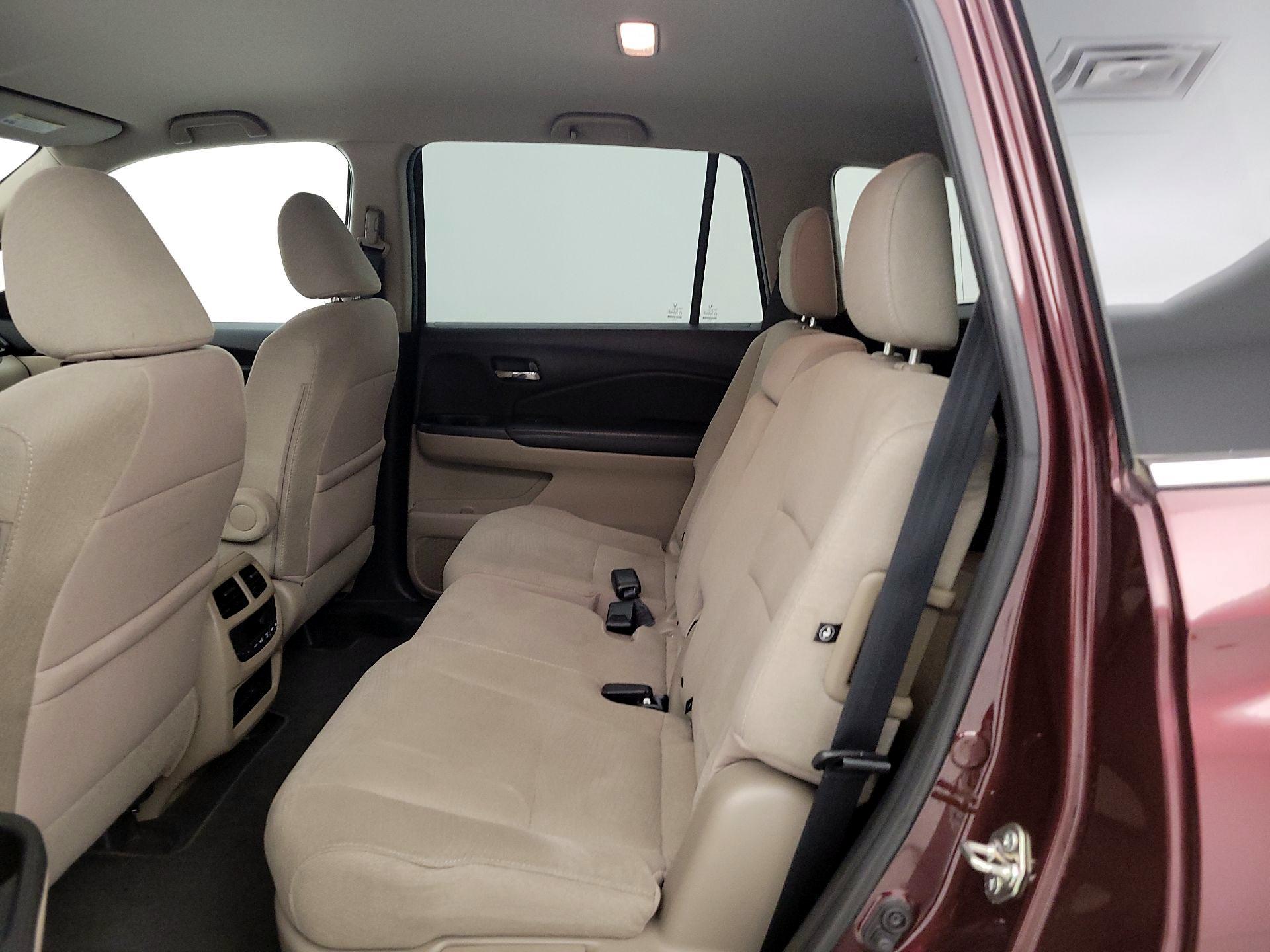 Thumbnail: 2016 Honda Pilot - 19