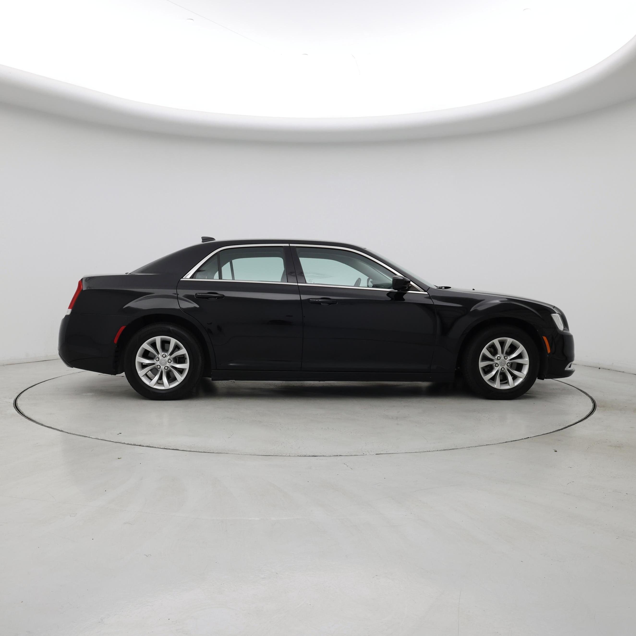 Thumbnail: 2015 Chrysler 300 - 7