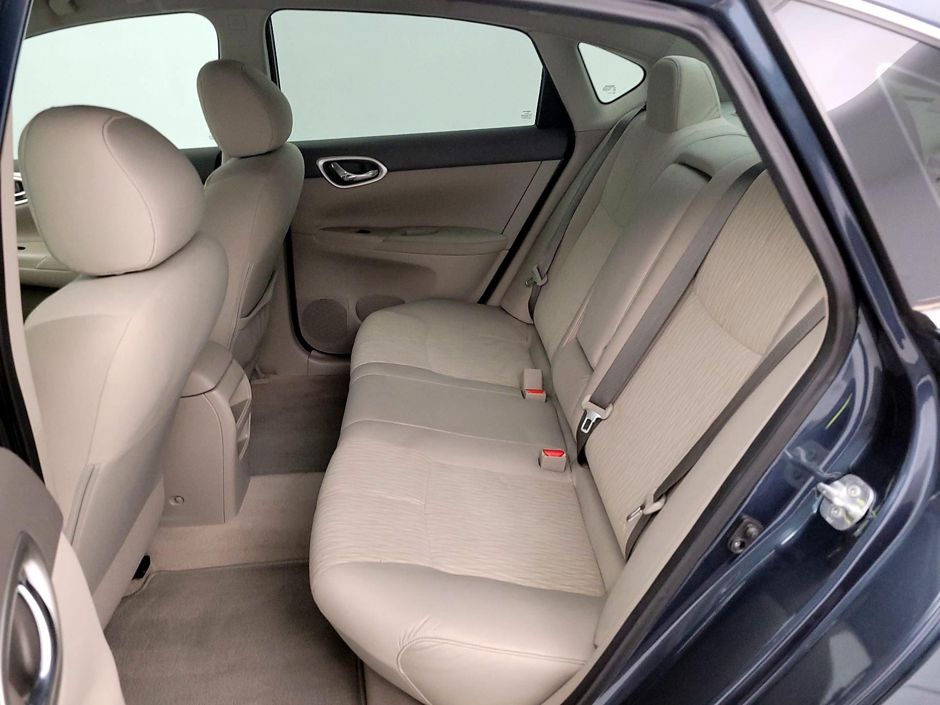 Thumbnail: 2014 Nissan Sentra - 17