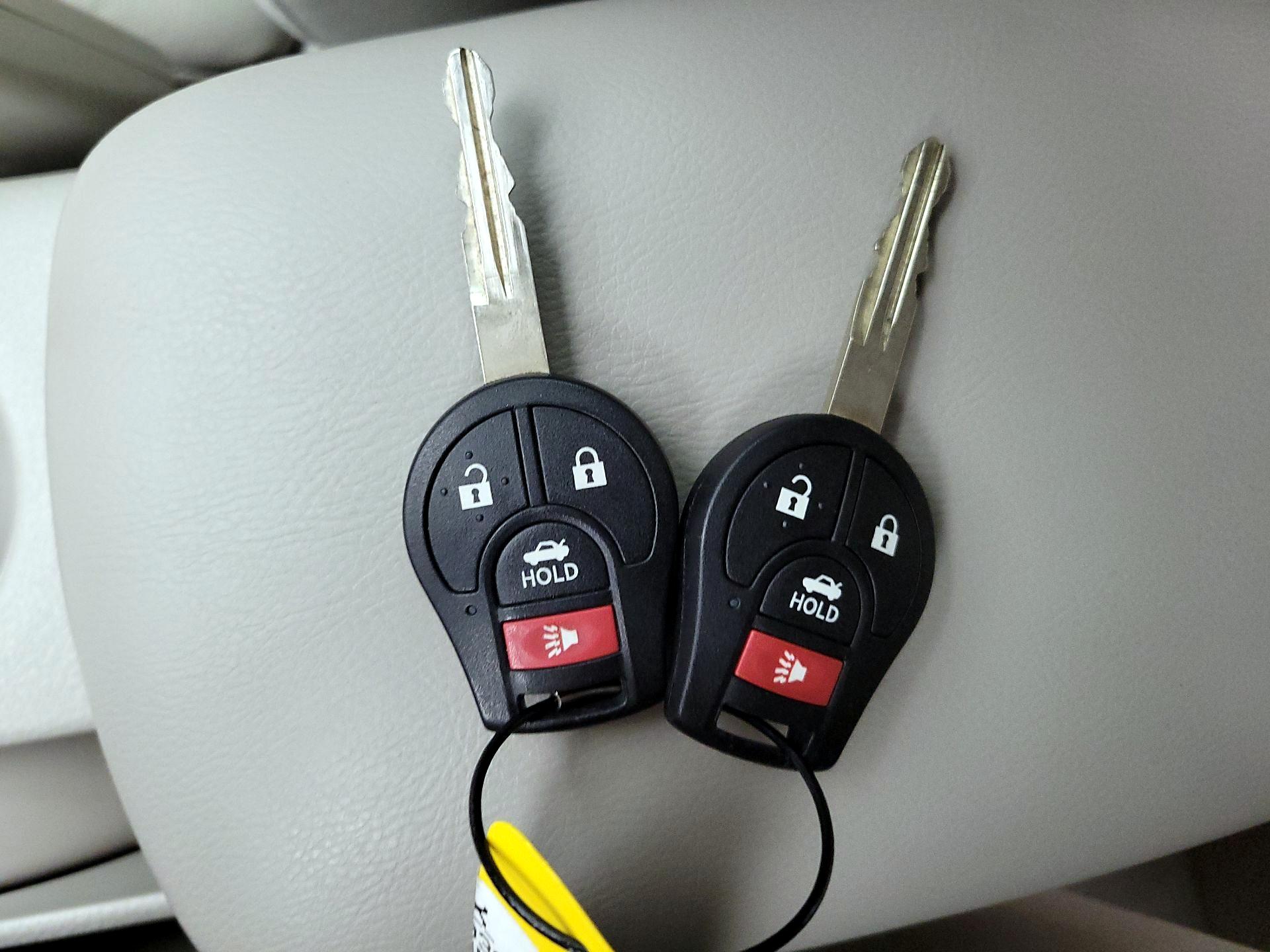 Thumbnail: 2014 Nissan Sentra - 20