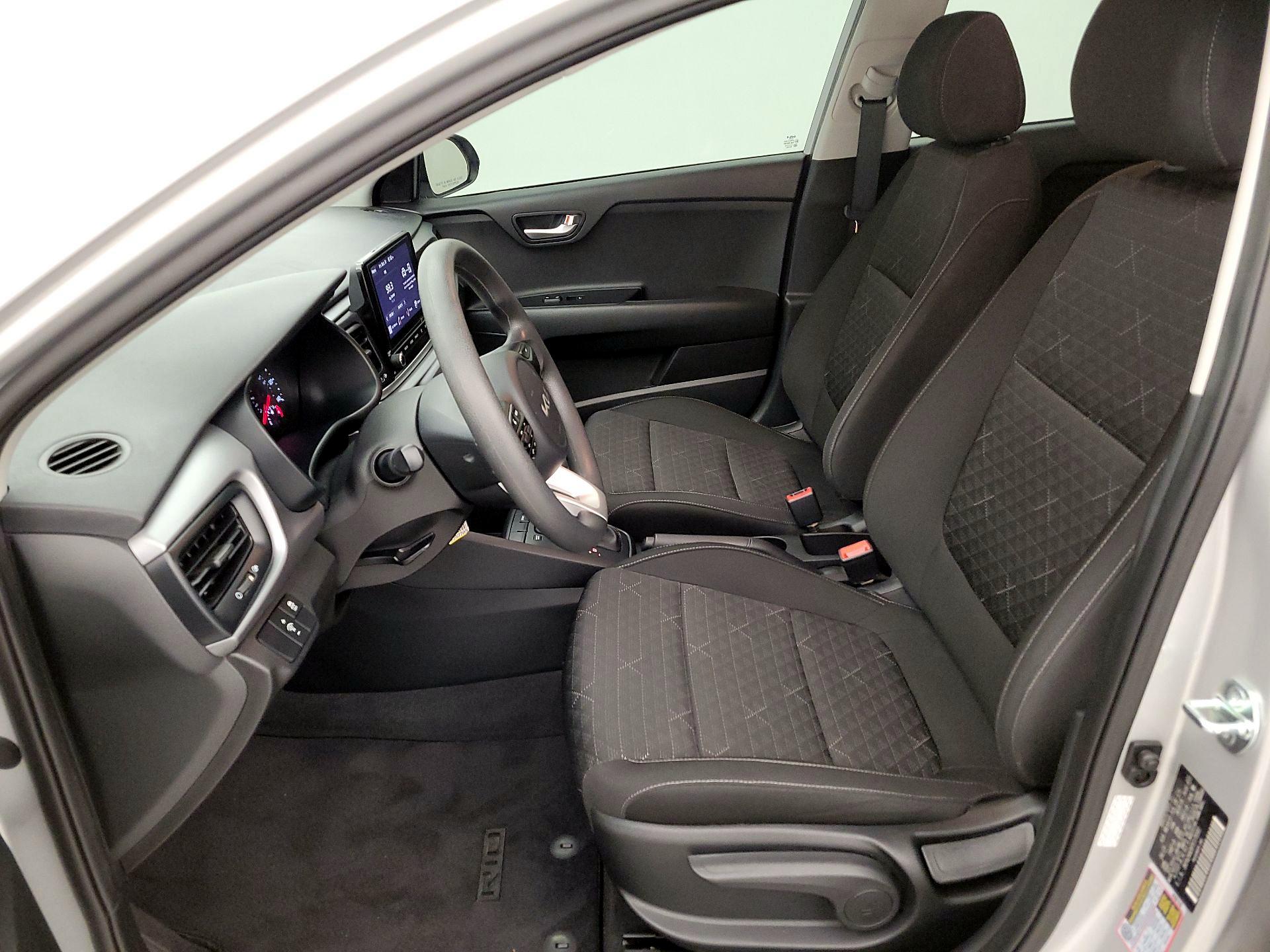 Thumbnail: 2023 Kia Rio - 11