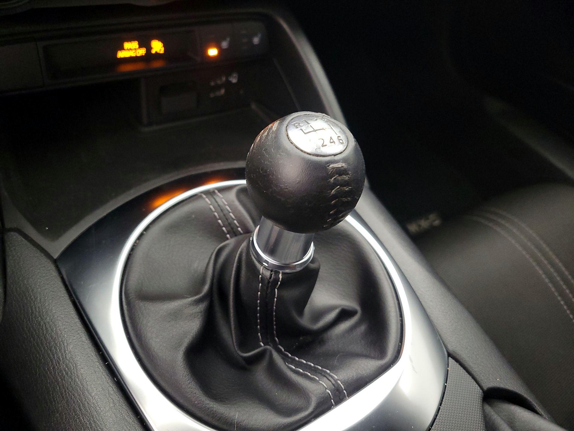 Thumbnail: 2021 Mazda MX-5 Miata - 18