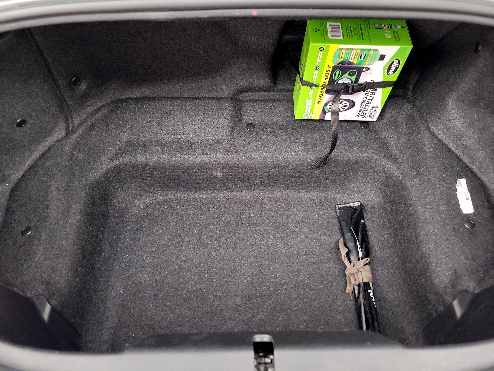 Thumbnail: 2021 Mazda MX-5 Miata - 20