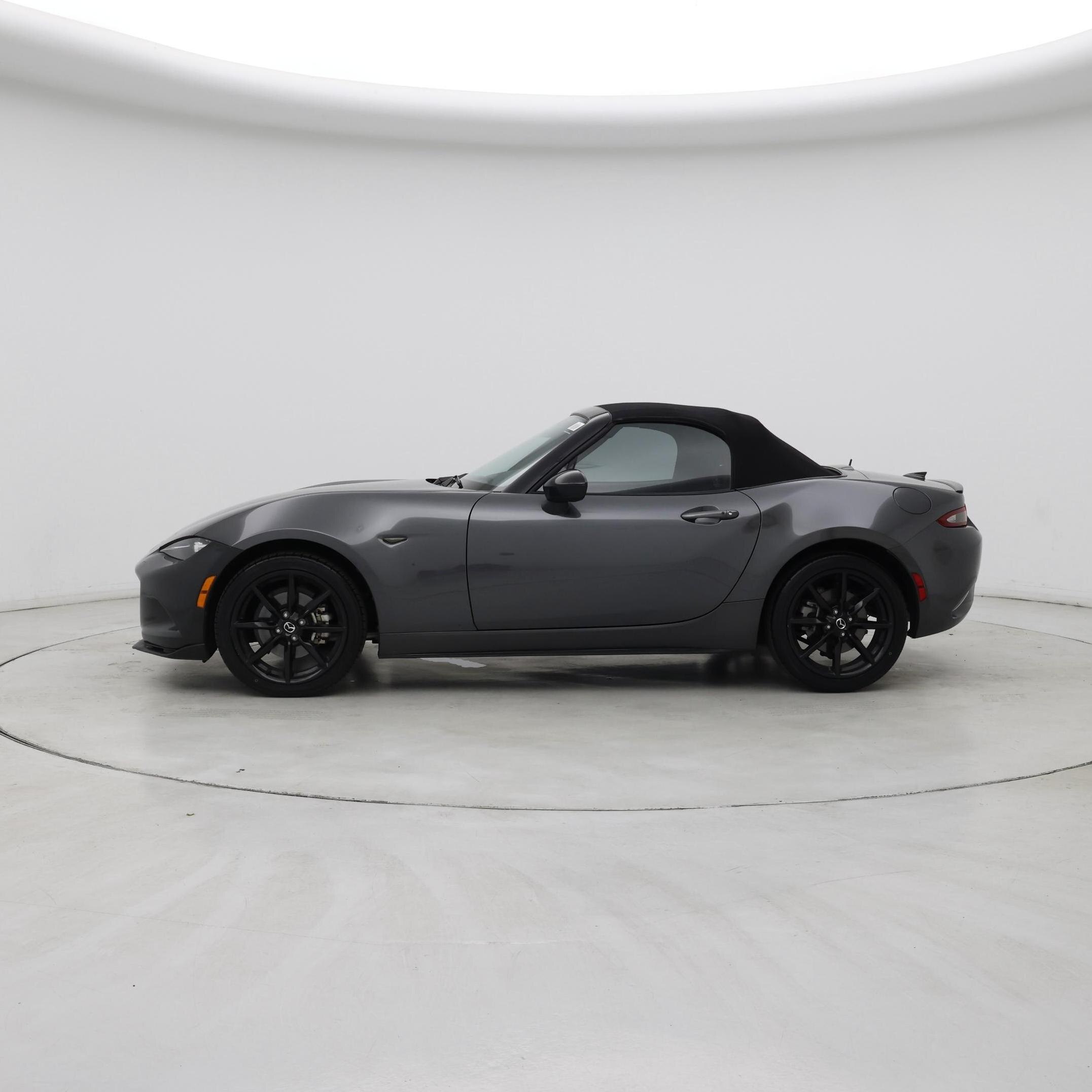 Thumbnail: 2021 Mazda MX-5 Miata - 3