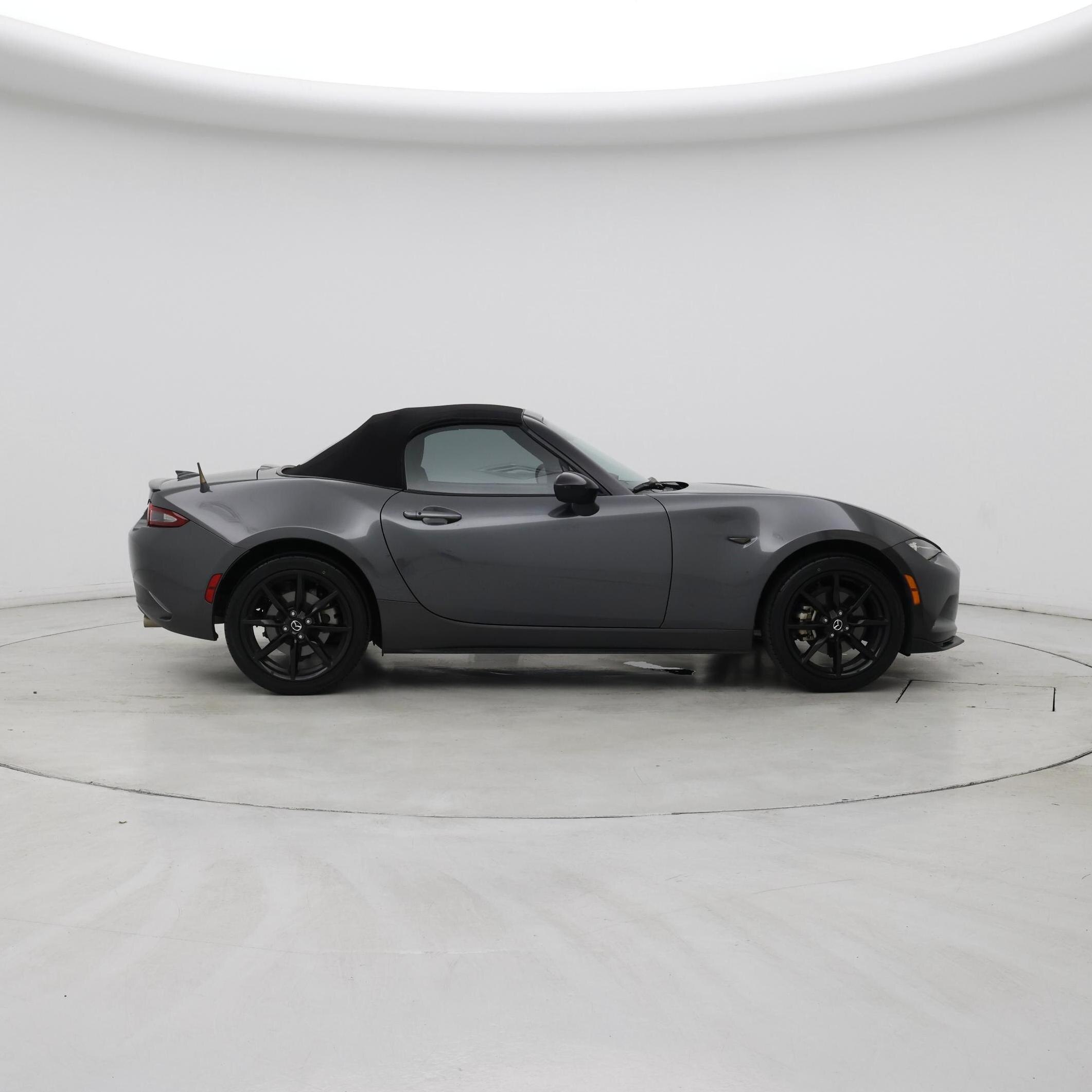 Thumbnail: 2021 Mazda MX-5 Miata - 7