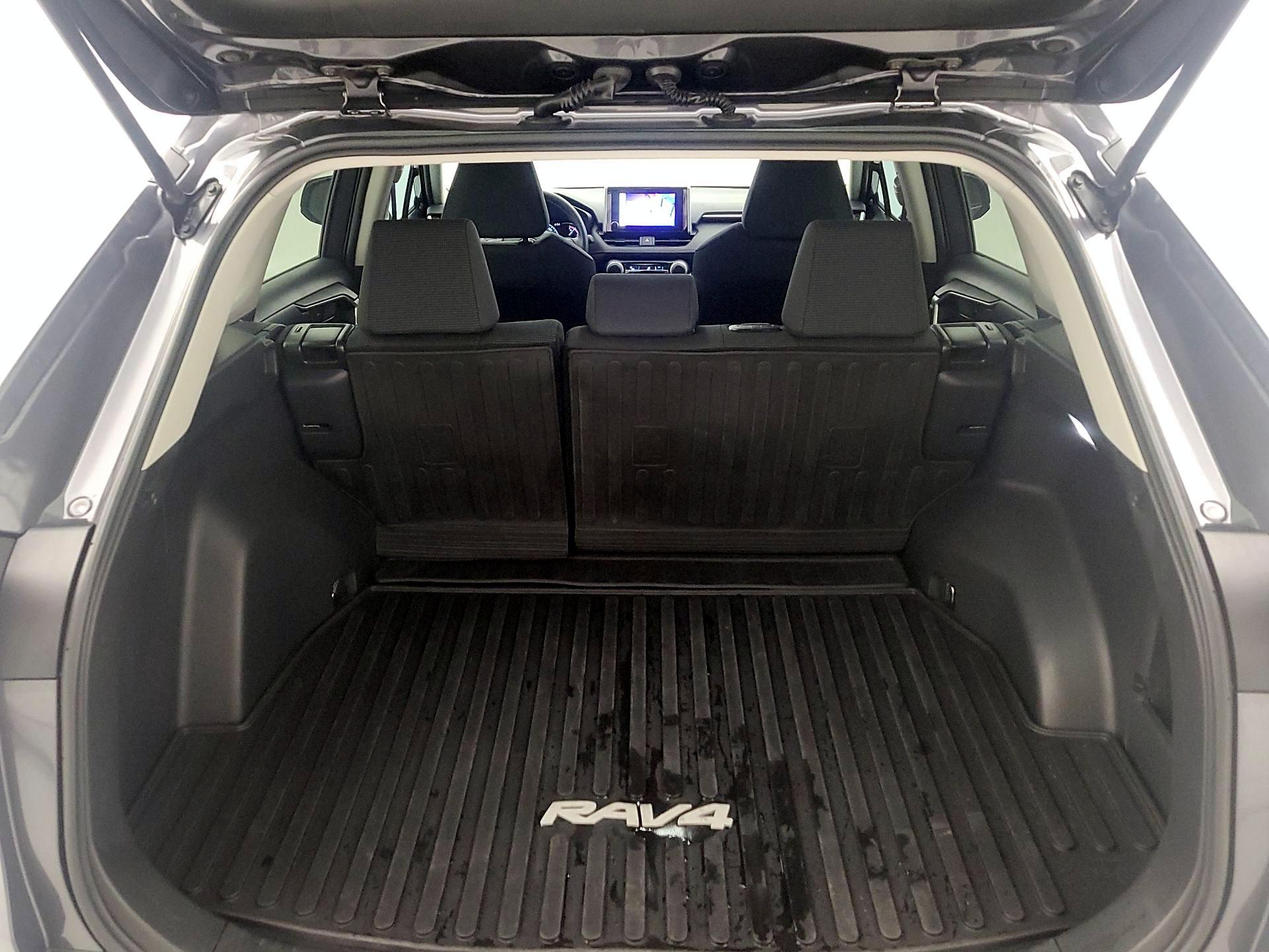 Thumbnail: 2023 Toyota RAV4 - 20