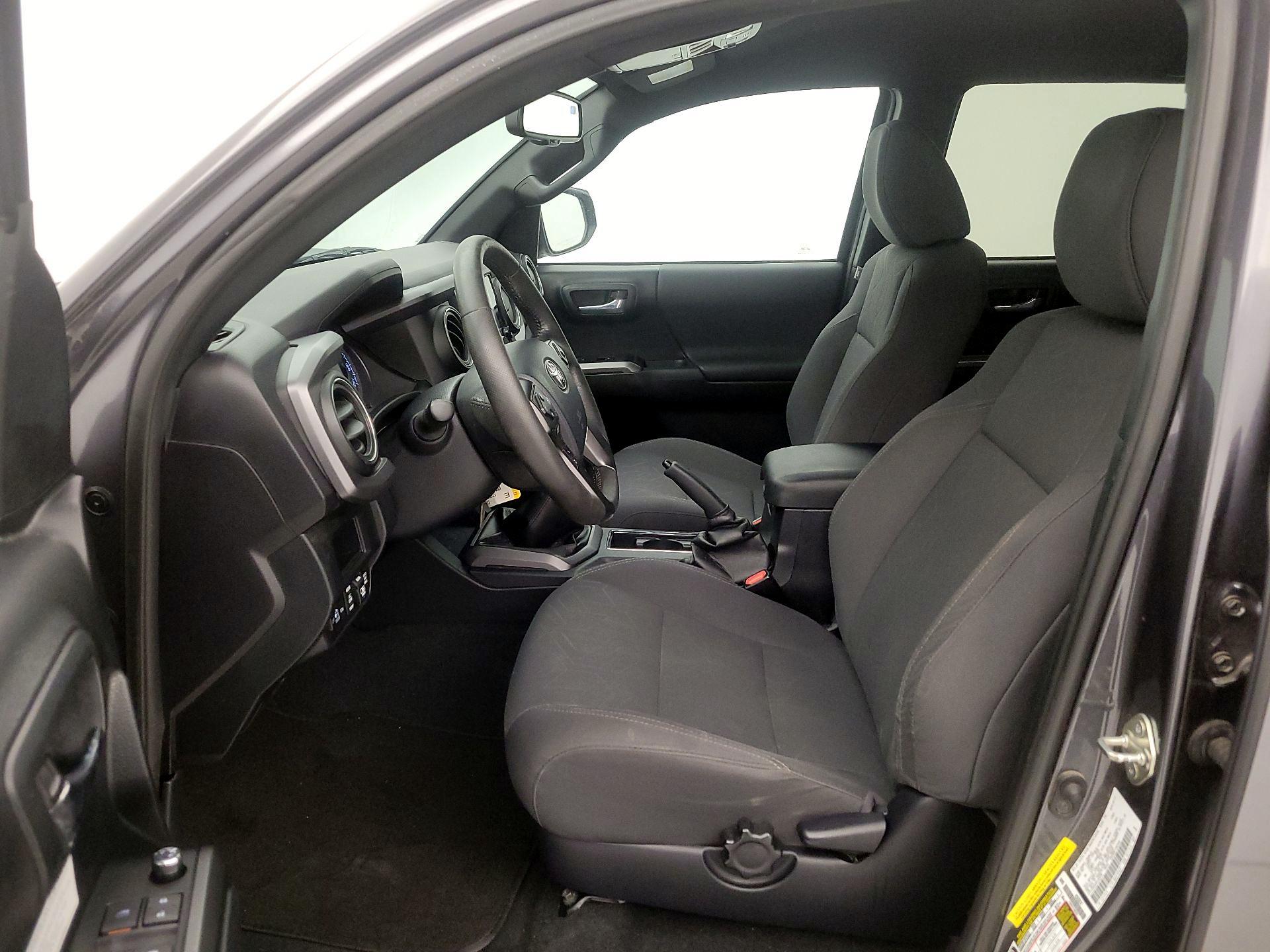 Thumbnail: 2017 Toyota Tacoma - 11