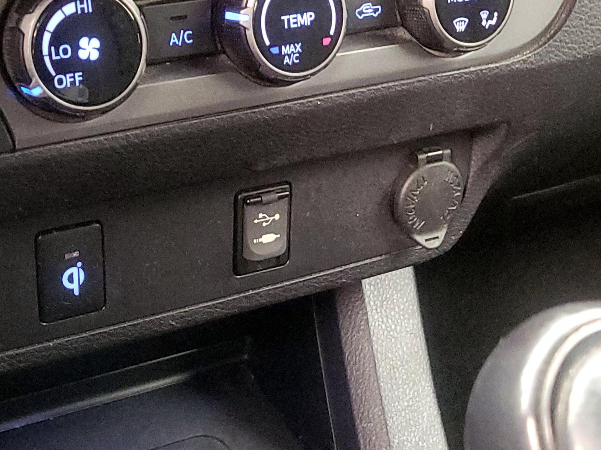 Thumbnail: 2017 Toyota Tacoma - 18