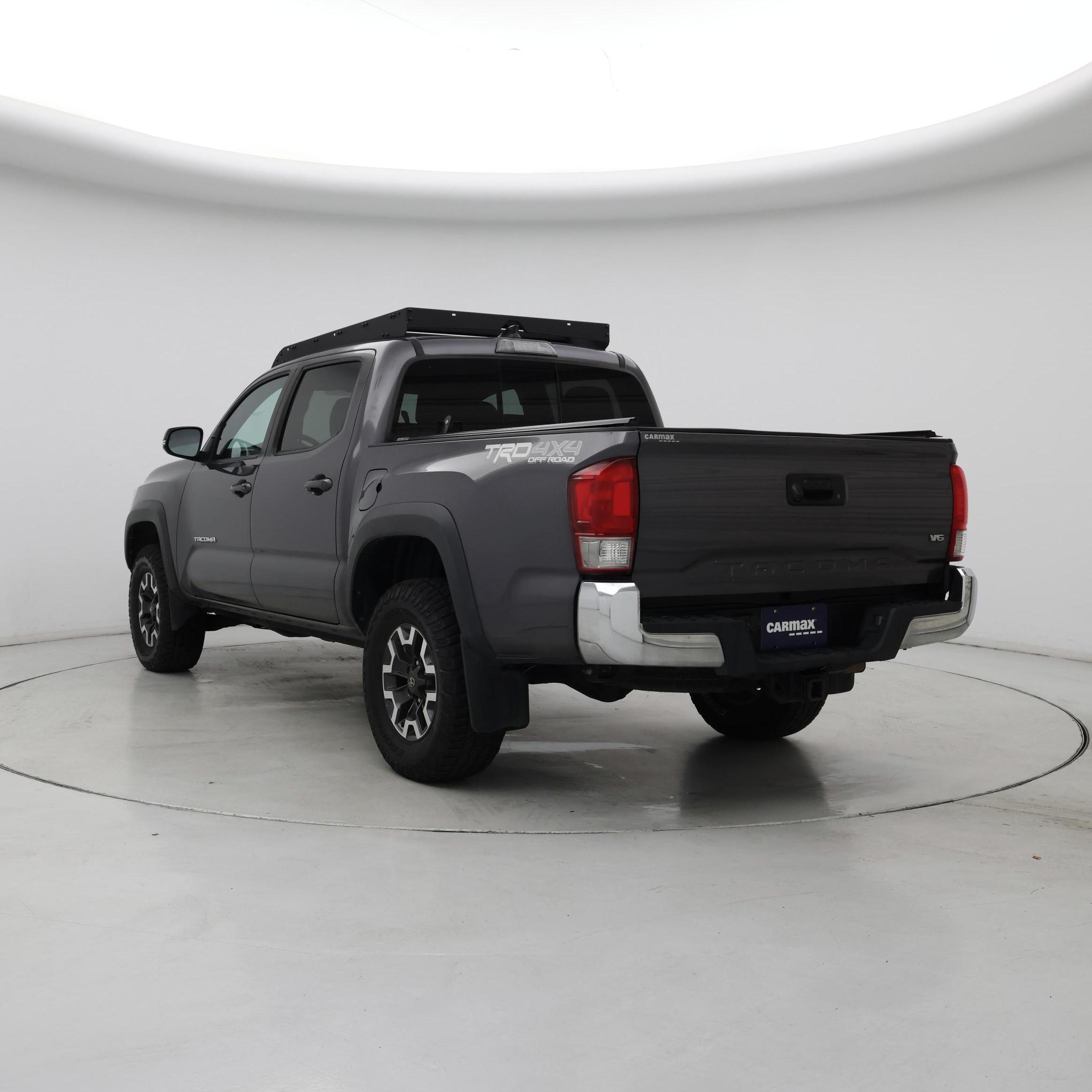 Thumbnail: 2017 Toyota Tacoma - 2