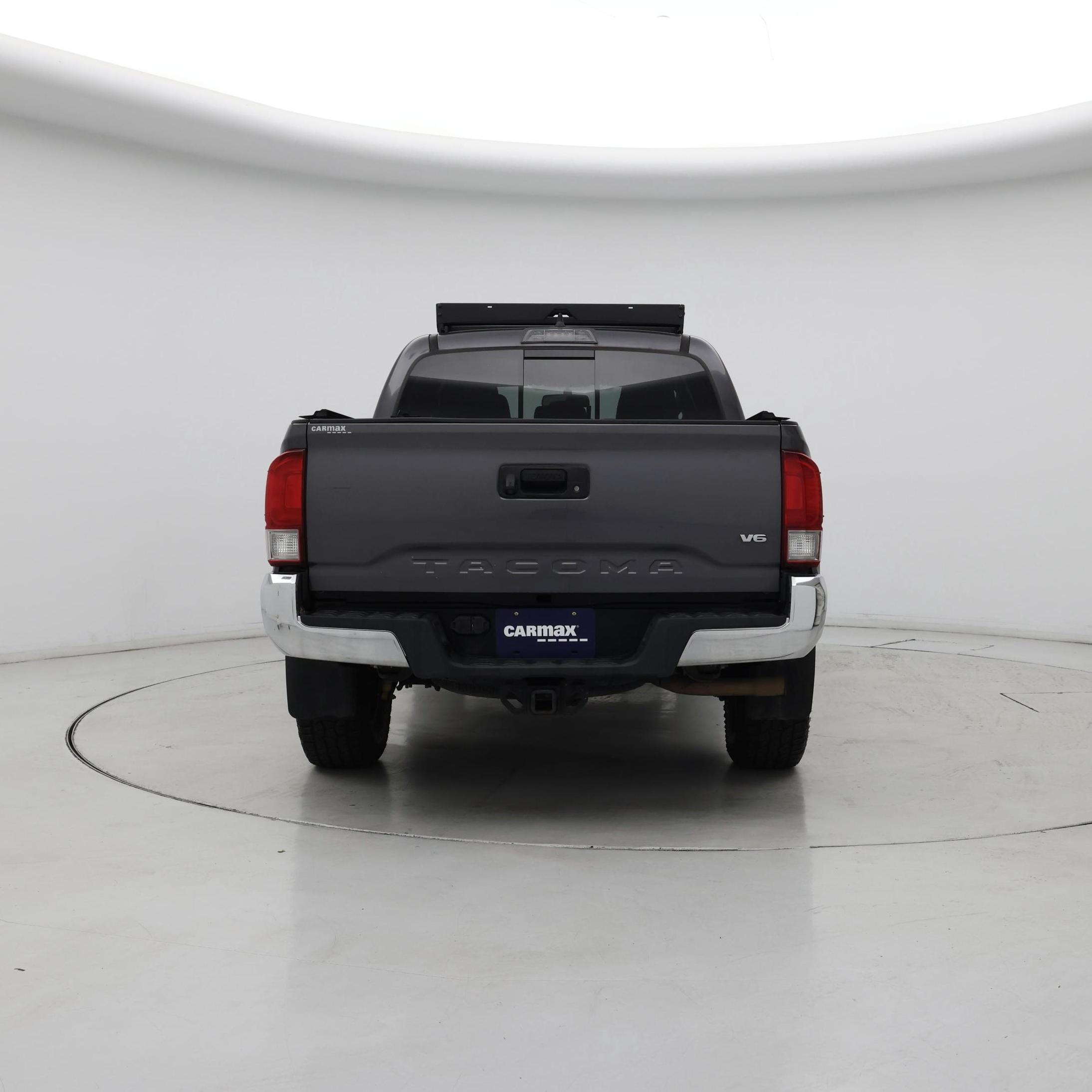 Thumbnail: 2017 Toyota Tacoma - 6