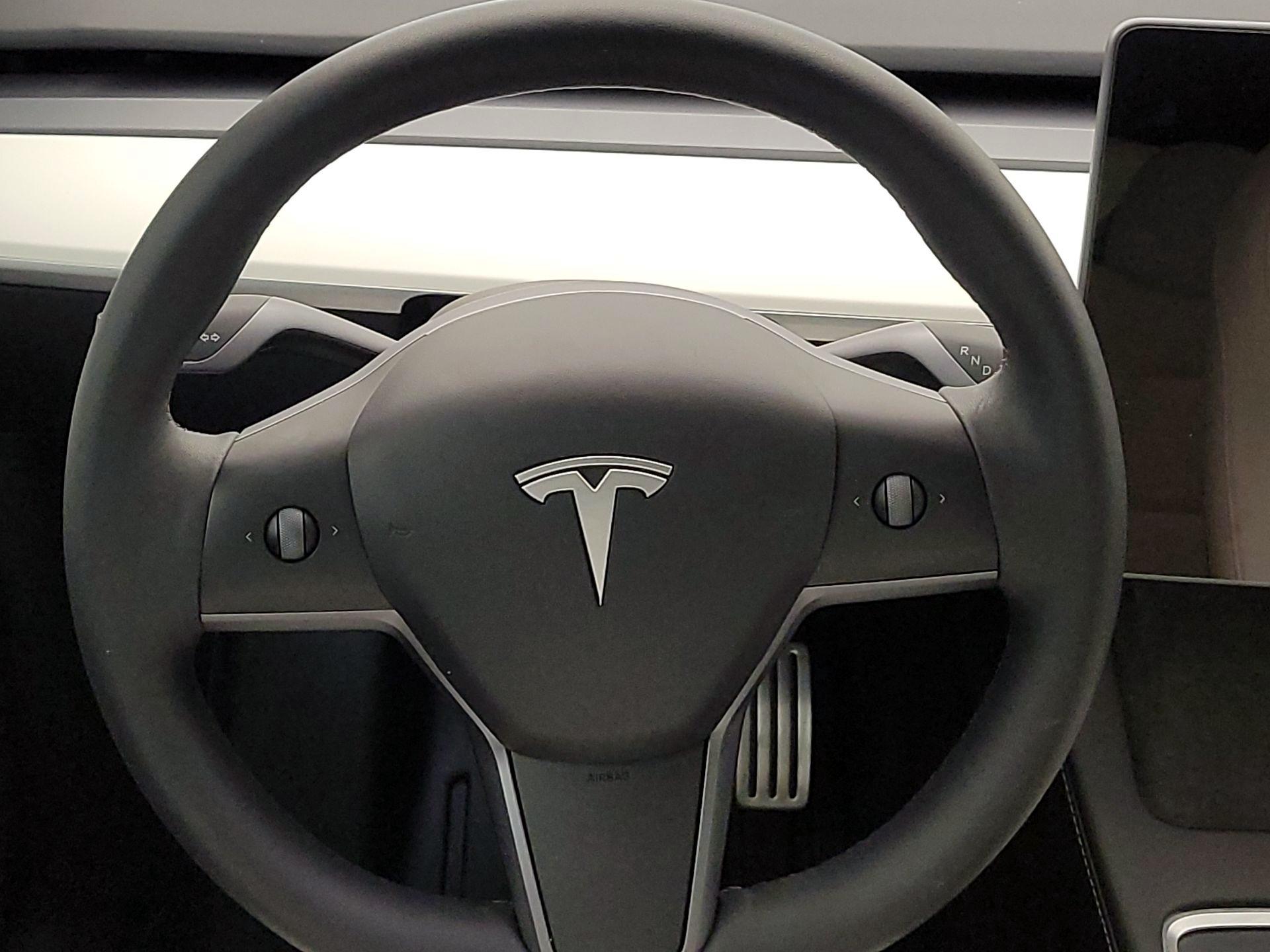 Thumbnail: 2023 Tesla Model Y - 10