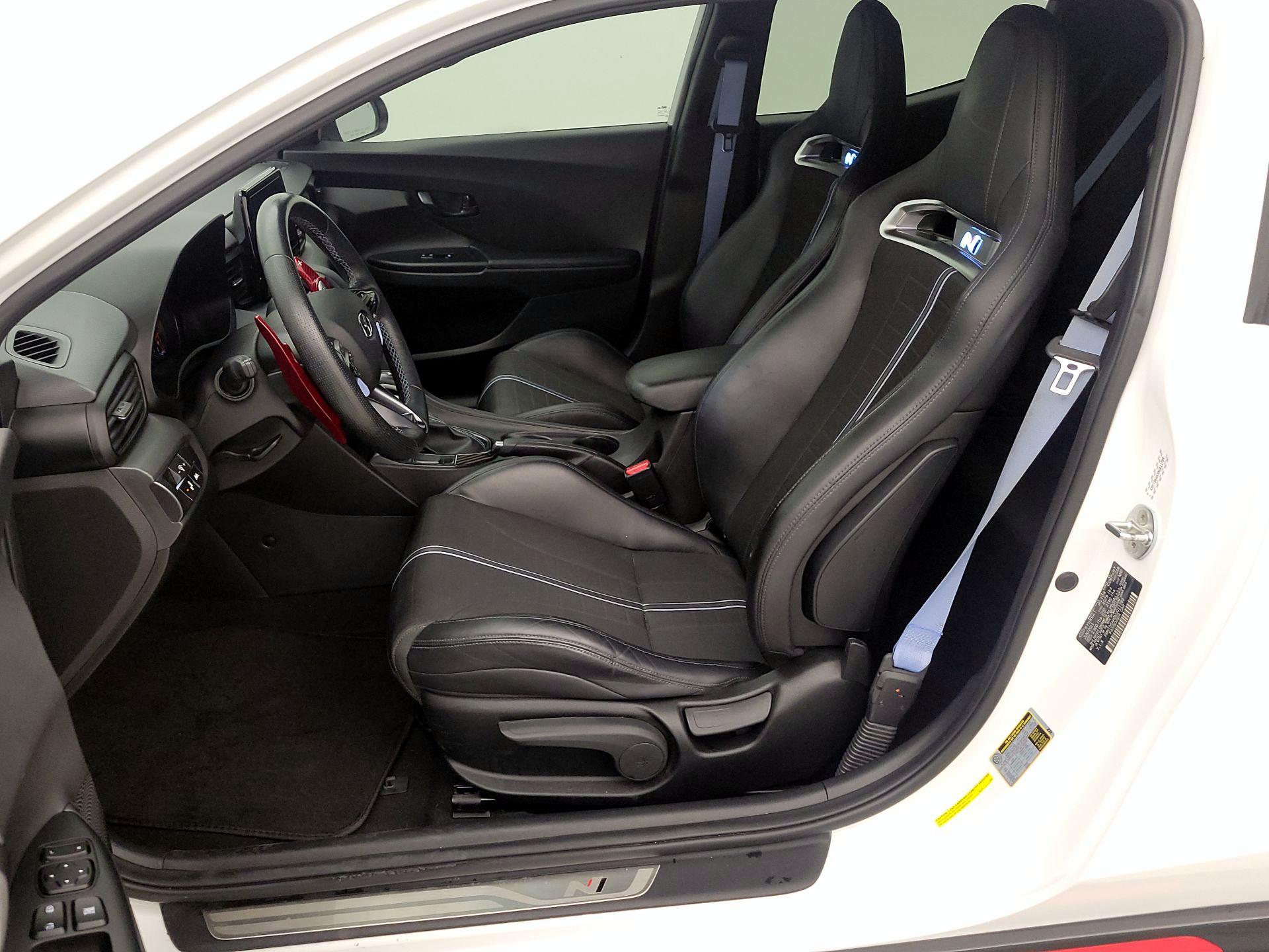 Thumbnail: 2022 Hyundai Veloster - 11