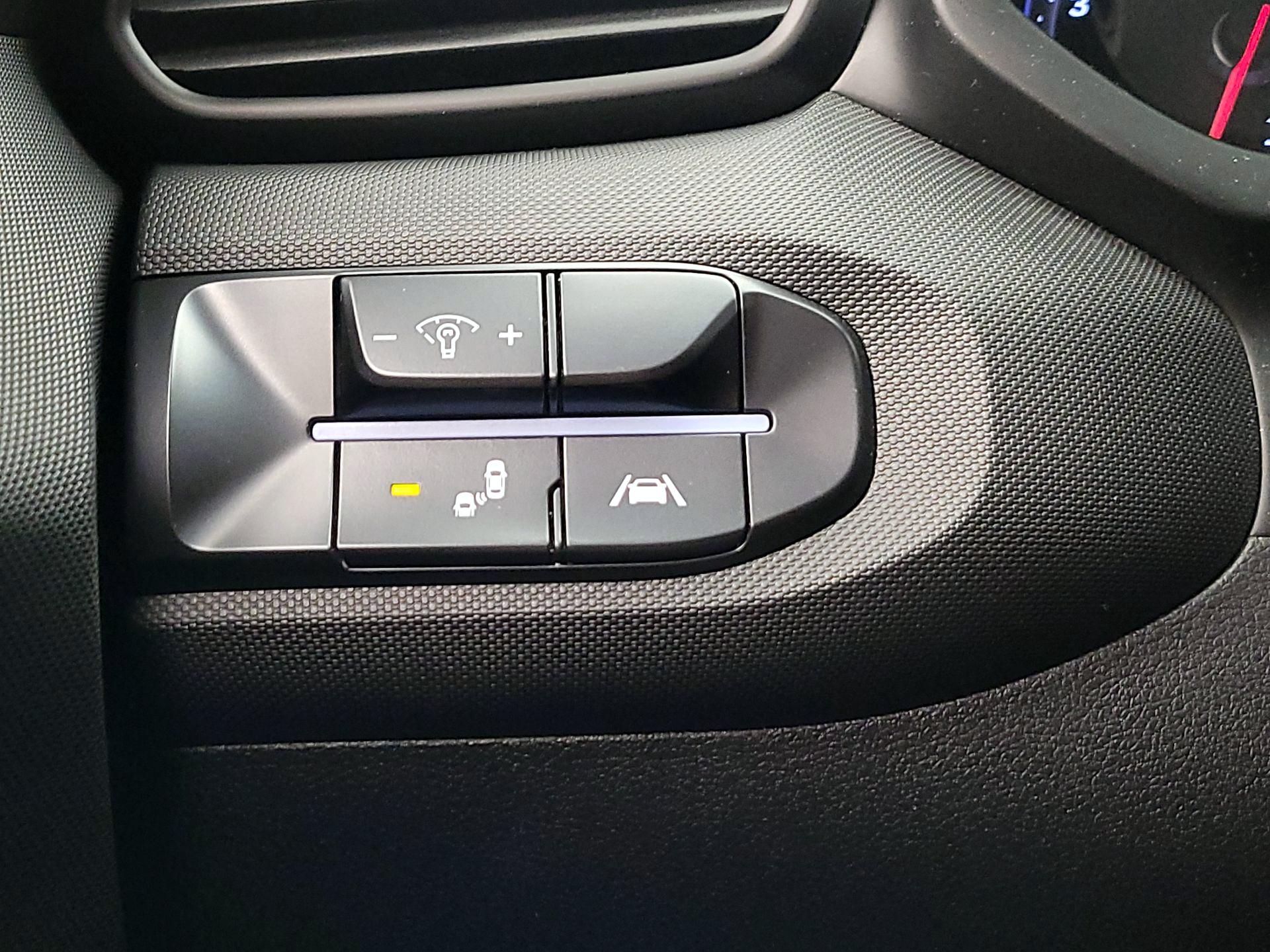 Thumbnail: 2022 Hyundai Veloster - 13