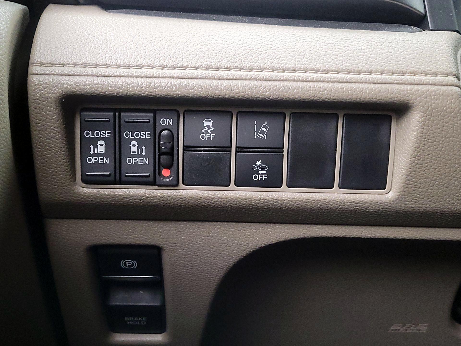 Thumbnail: 2020 Honda Odyssey - 13